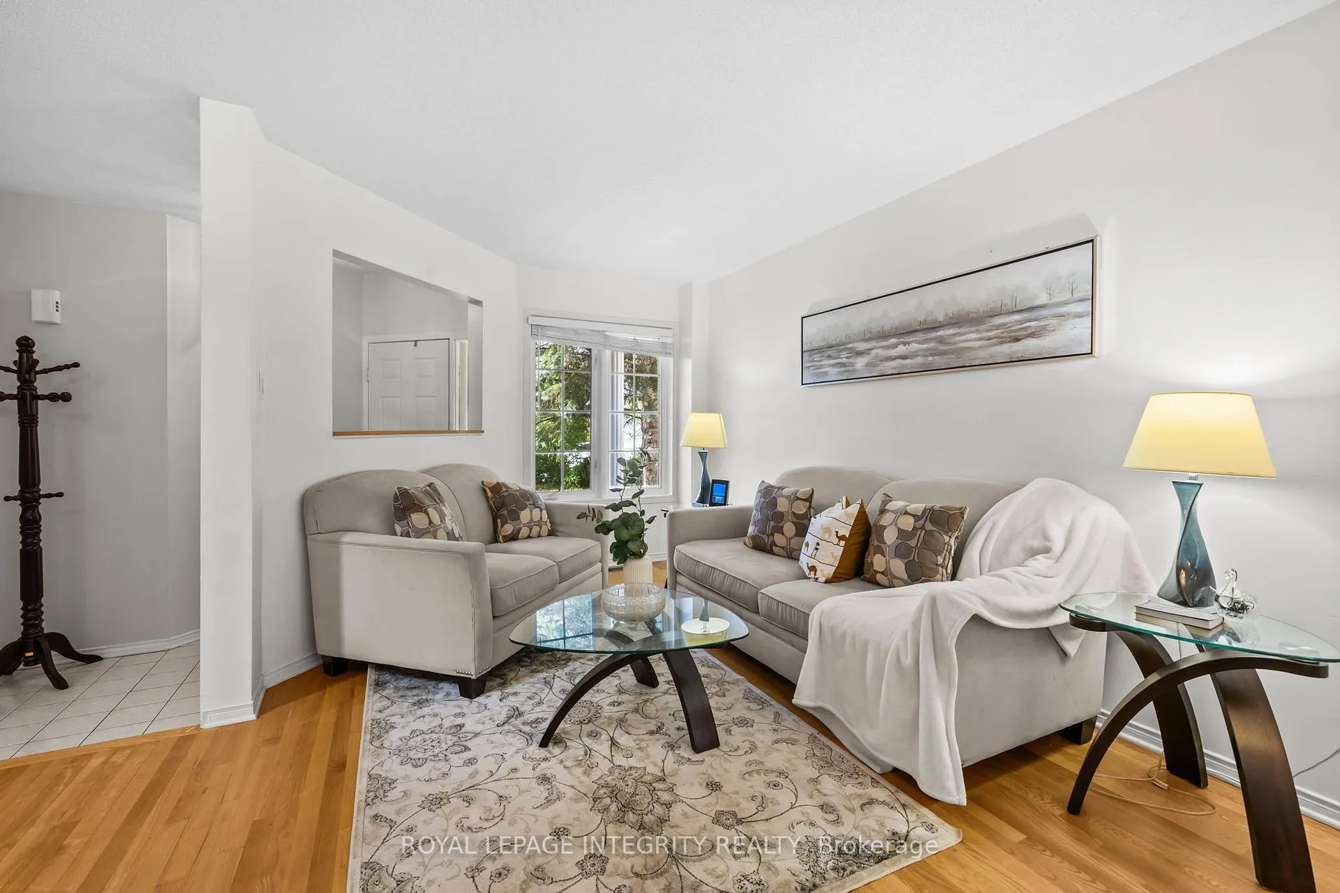 Photo 3 of 25 Crystal Park Crescent, Ottawa, Central Park — HOMEH