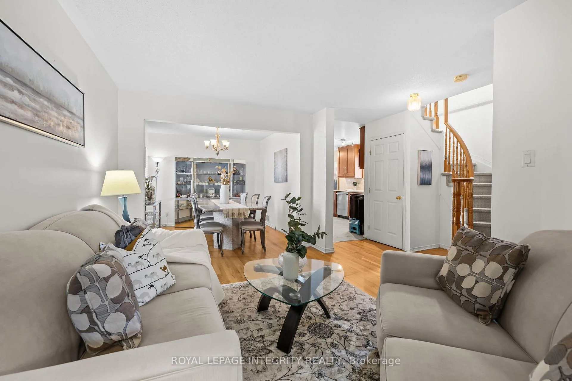 Photo 5 of 25 Crystal Park Crescent, Ottawa, Central Park — HOMEH