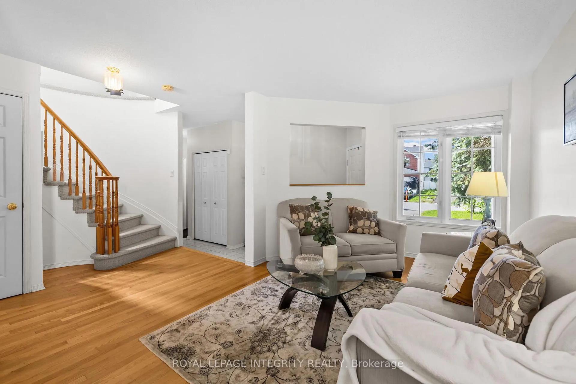 Photo 6 of 25 Crystal Park Crescent, Ottawa, Central Park — HOMEH