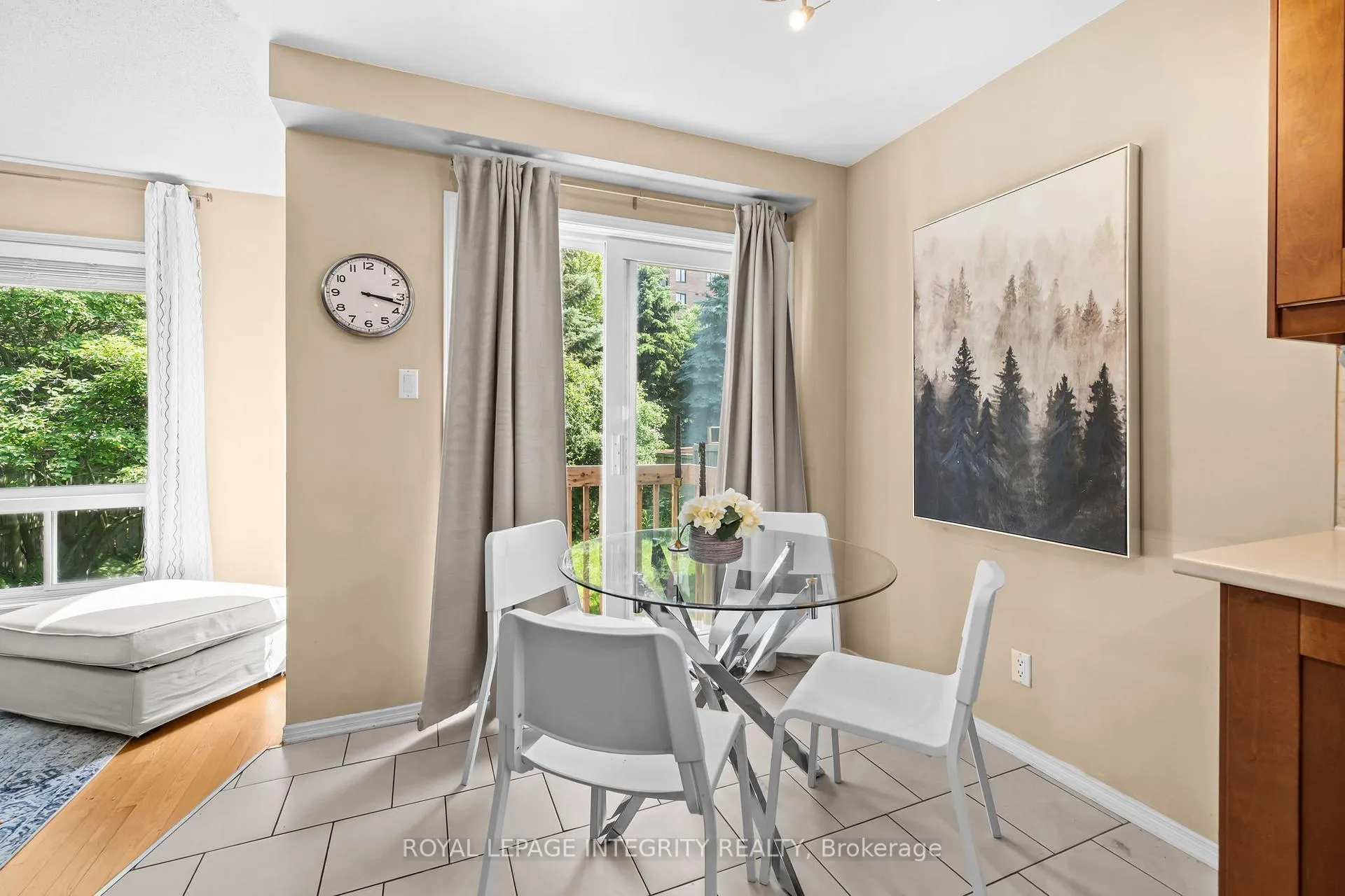 Photo 14 of 25 Crystal Park Crescent, Ottawa, Central Park — HOMEH