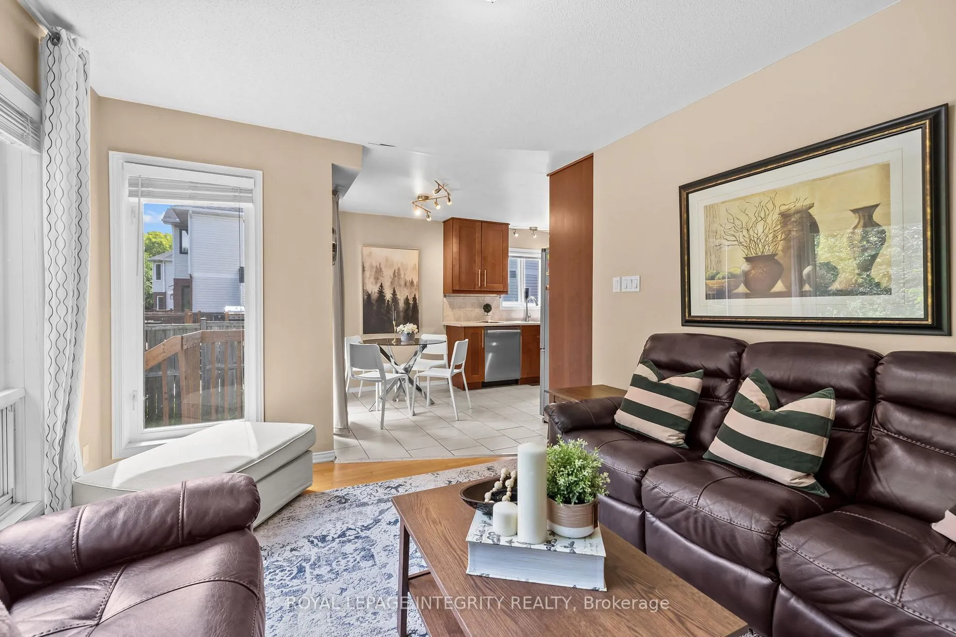 Photo 16 of 25 Crystal Park Crescent, Ottawa, Central Park — HOMEH