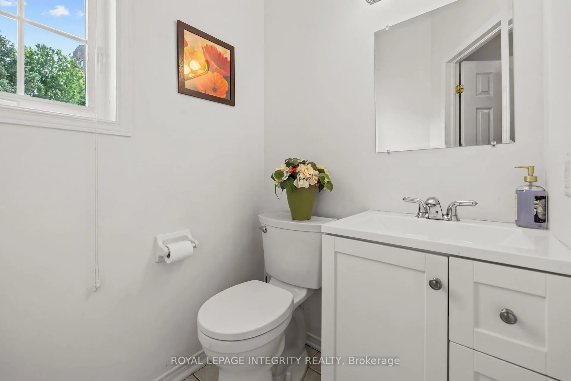Photo 18 of 25 Crystal Park Crescent, Ottawa, Central Park — HOMEH