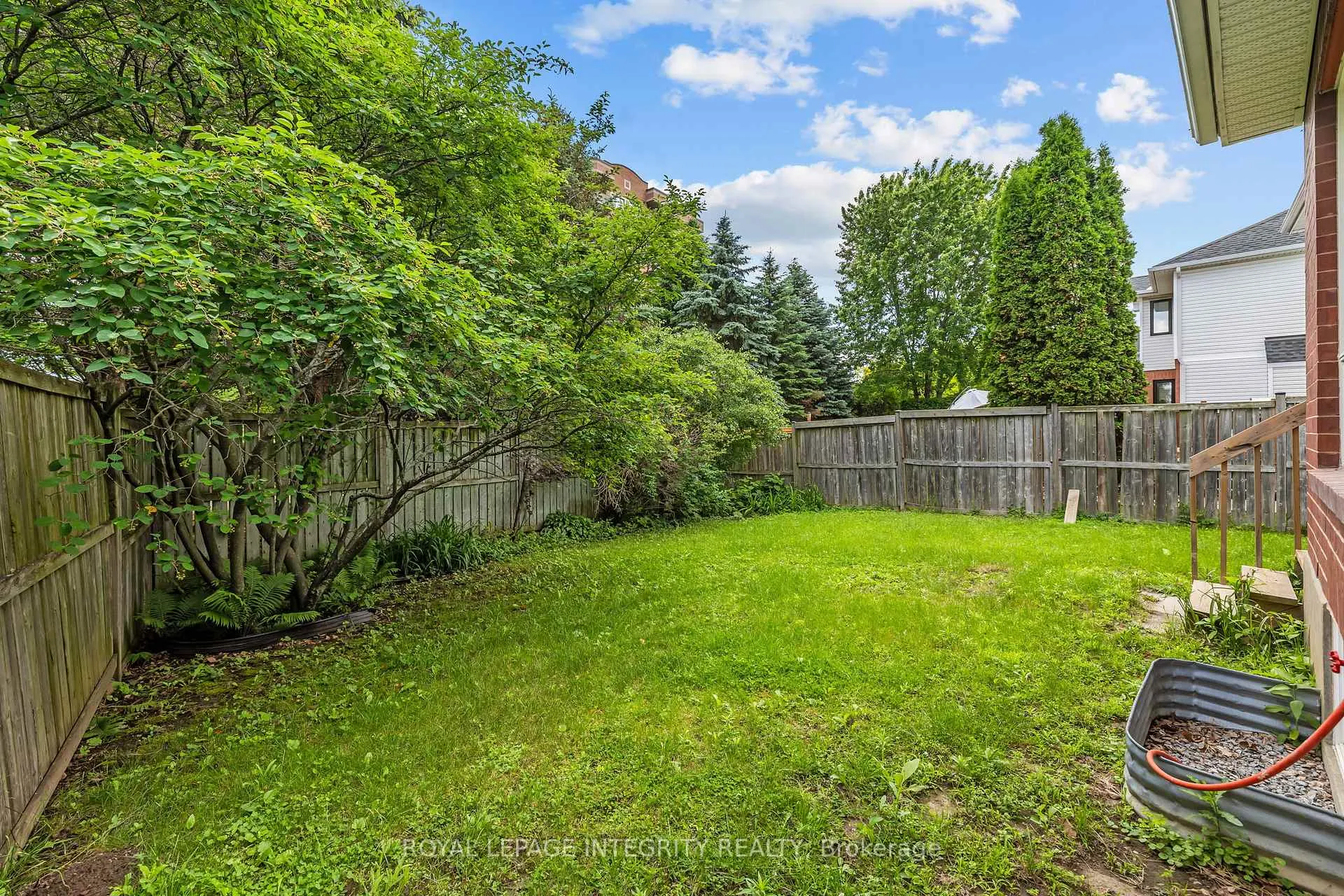 Photo 33 of 25 Crystal Park Crescent, Ottawa, Central Park — HOMEH