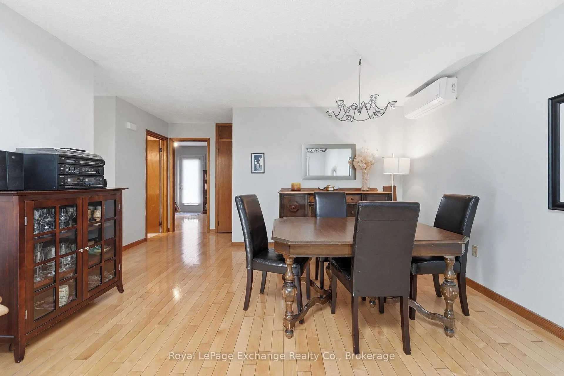 Photo 4 of 136 Kingsway Street, Kincardine — HOMEH