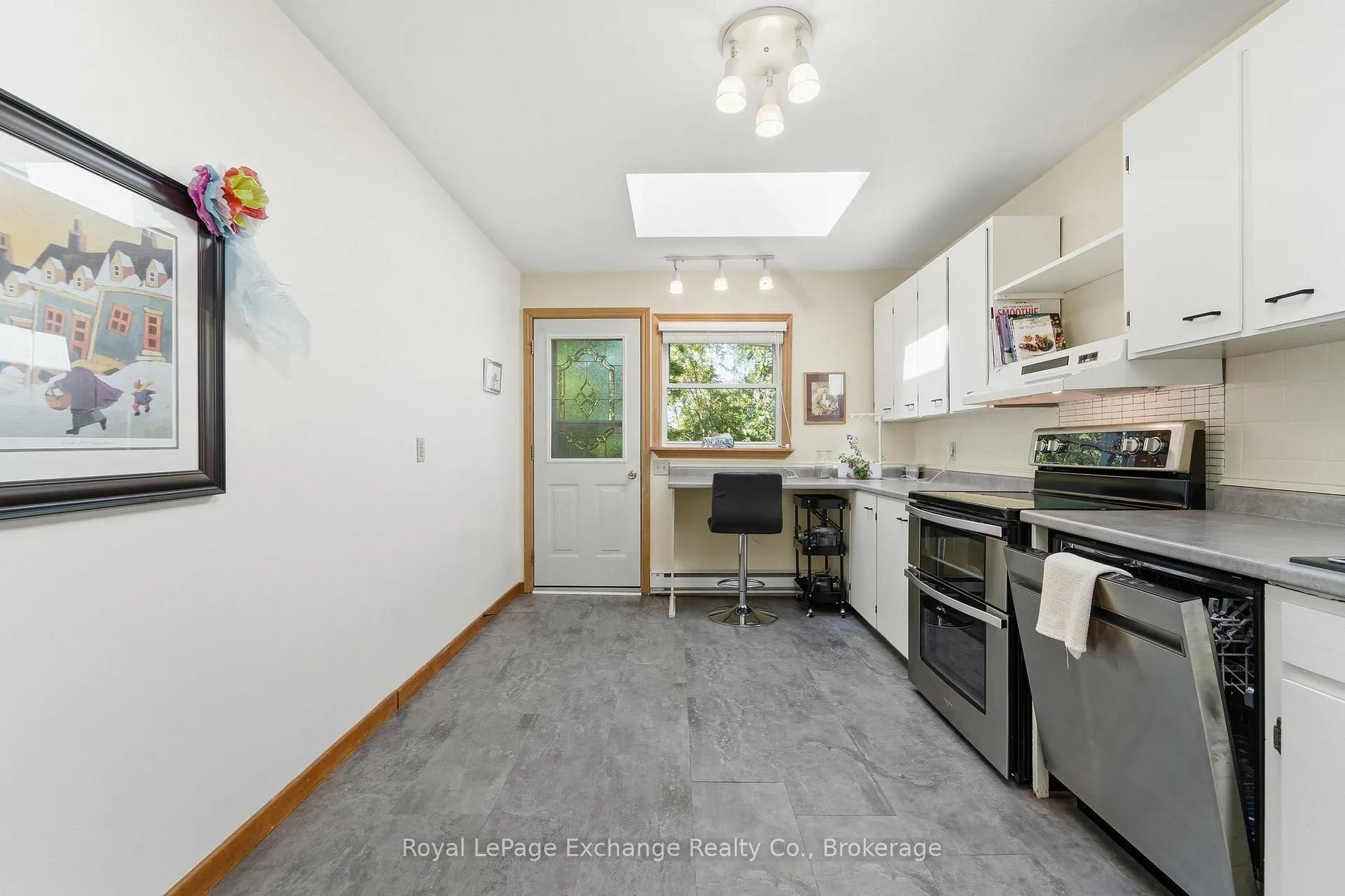 Photo 7 of 136 Kingsway Street, Kincardine — HOMEH