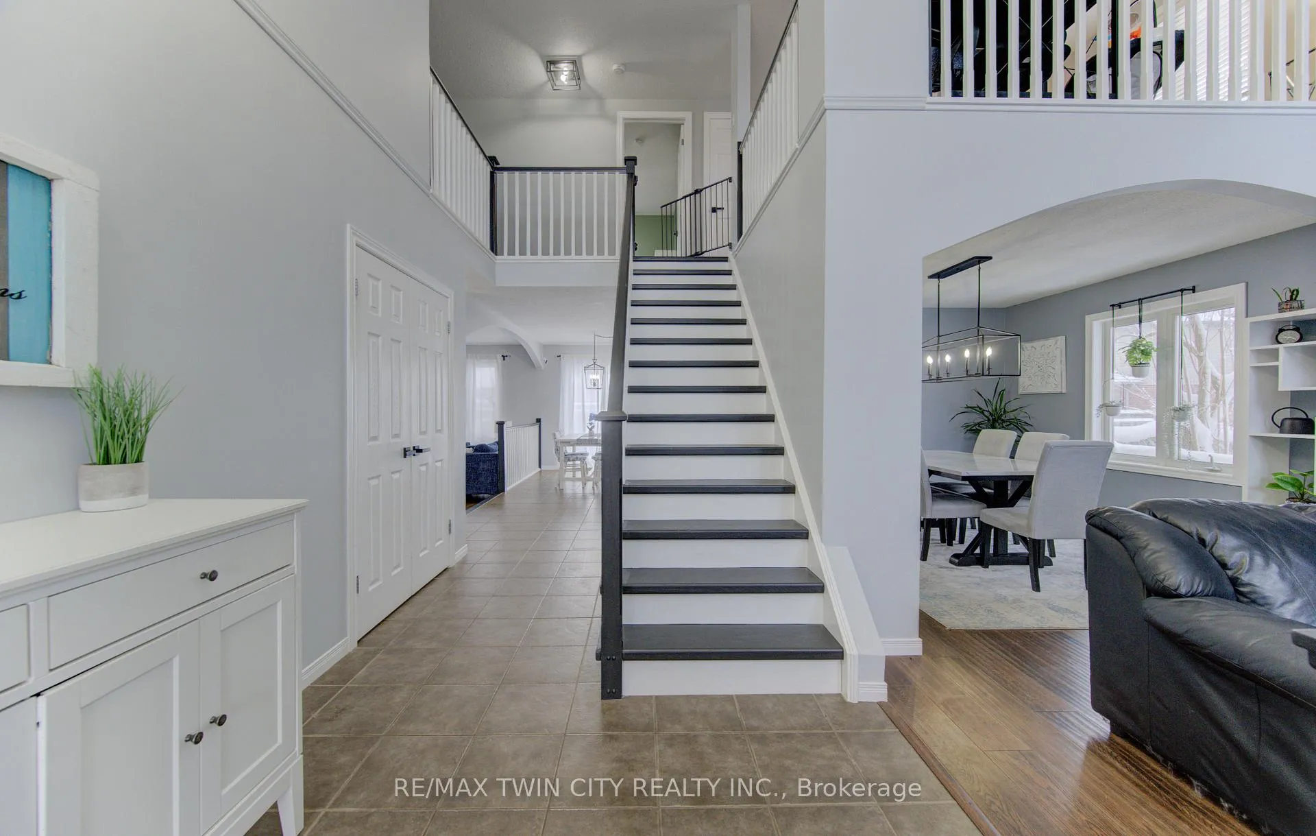 Photo 3 of 21 West Tree Drive, Woolwich, Breslau — HOMEH
