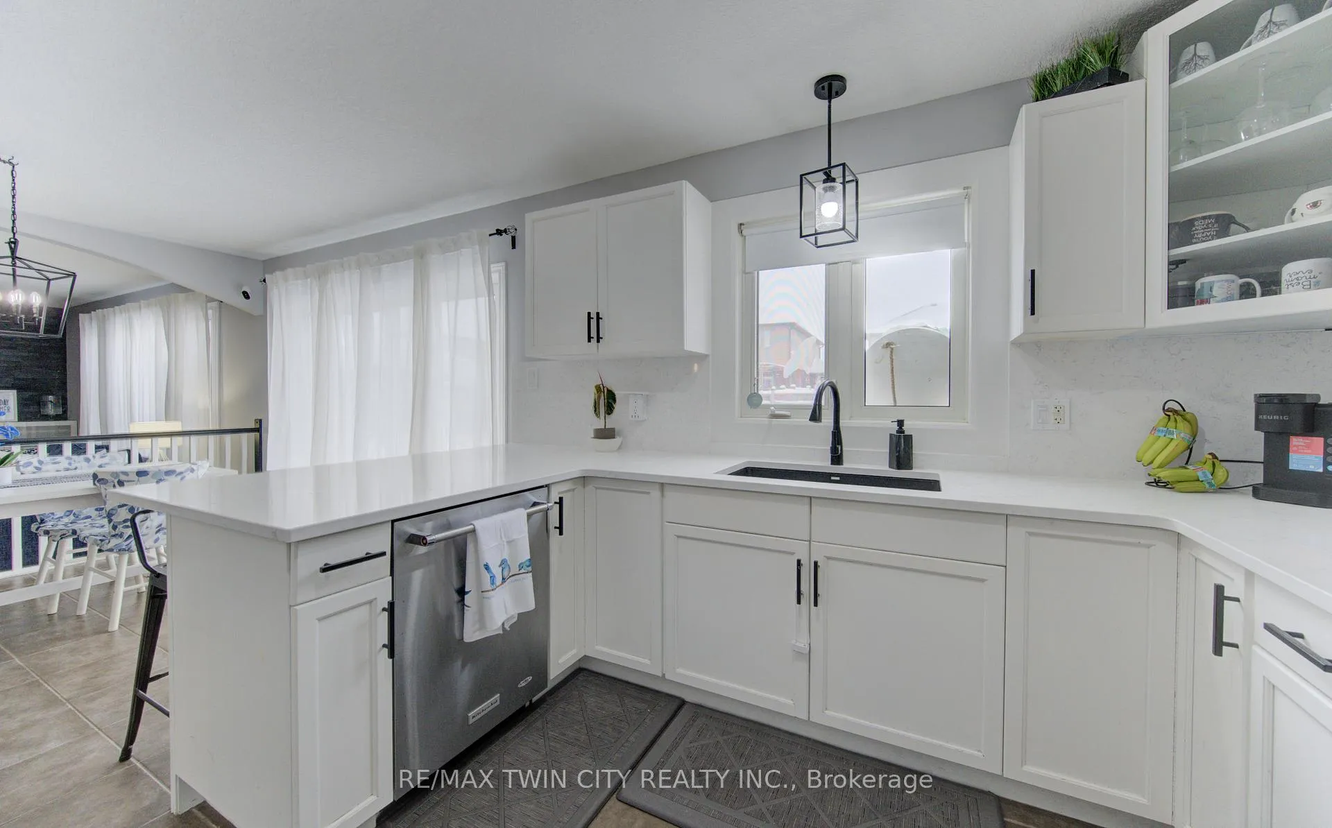 Photo 13 of 21 West Tree Drive, Woolwich, Breslau — HOMEH
