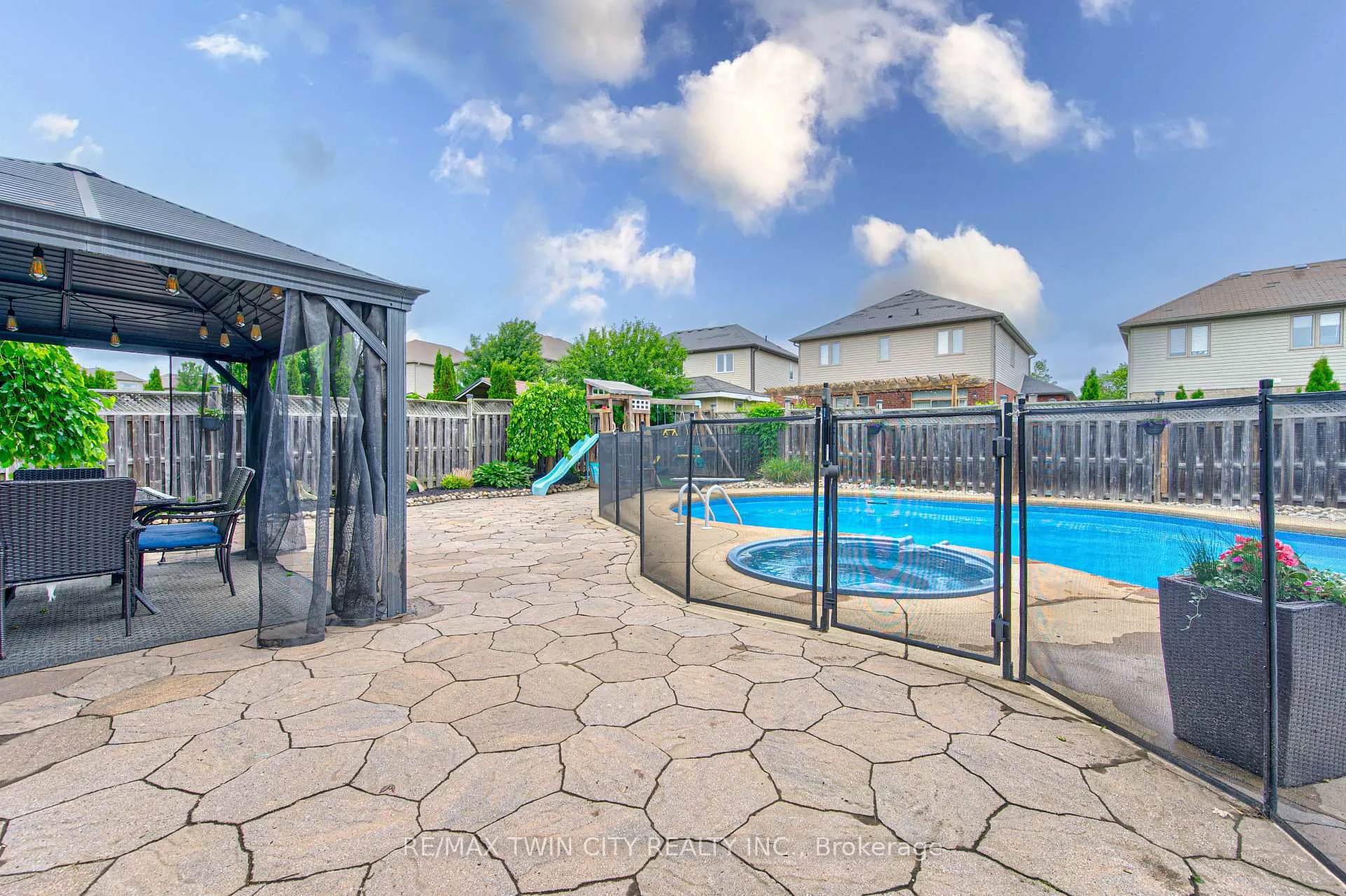 Photo 37 of 21 West Tree Drive, Woolwich, Breslau — HOMEH