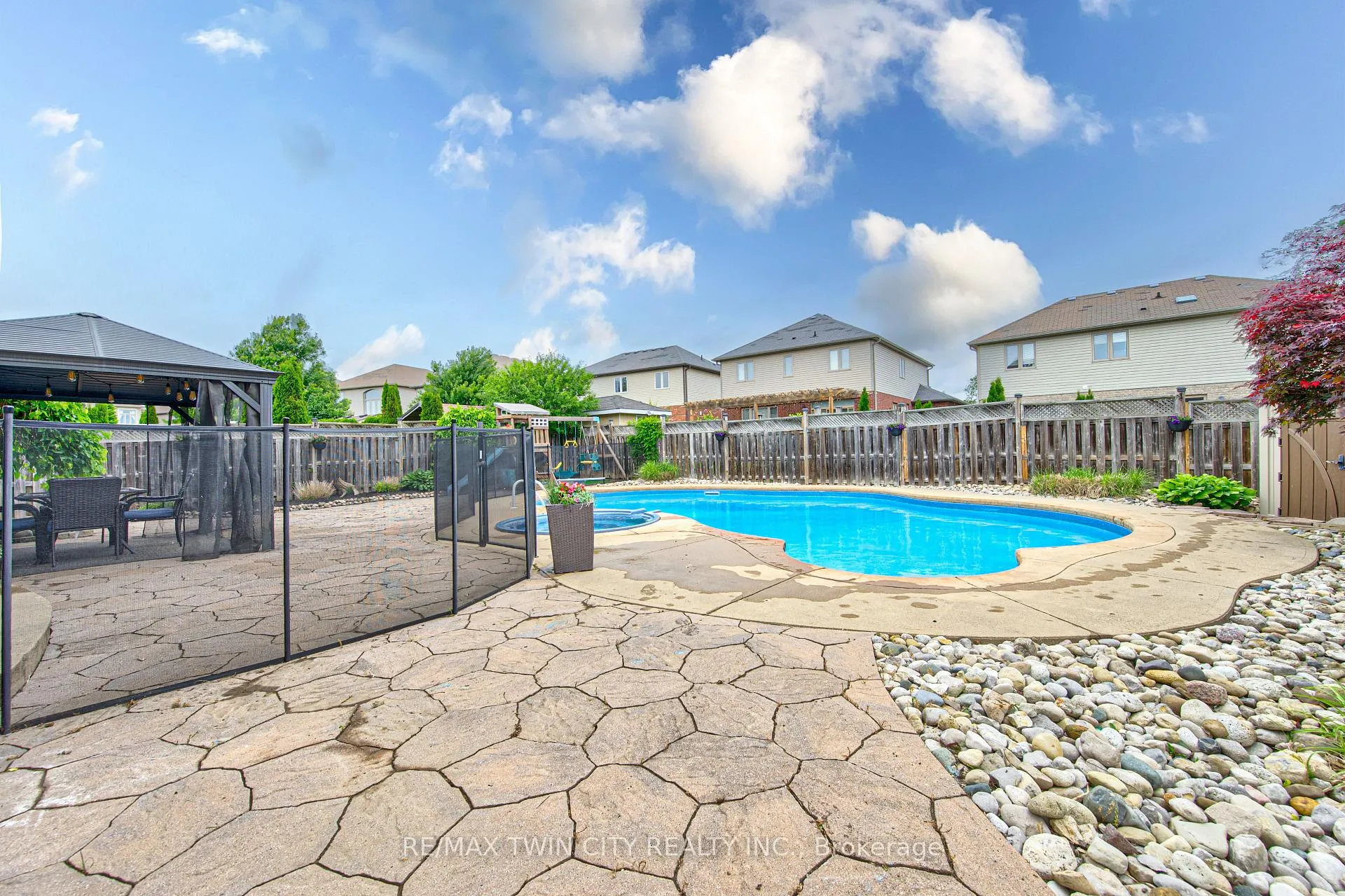 Photo 38 of 21 West Tree Drive, Woolwich, Breslau — HOMEH