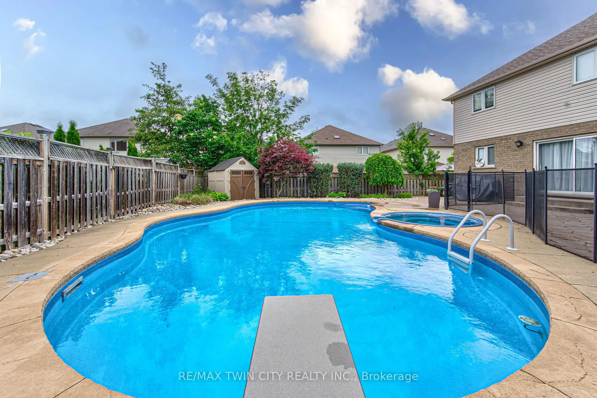 Photo 42 of 21 West Tree Drive, Woolwich, Breslau — HOMEH