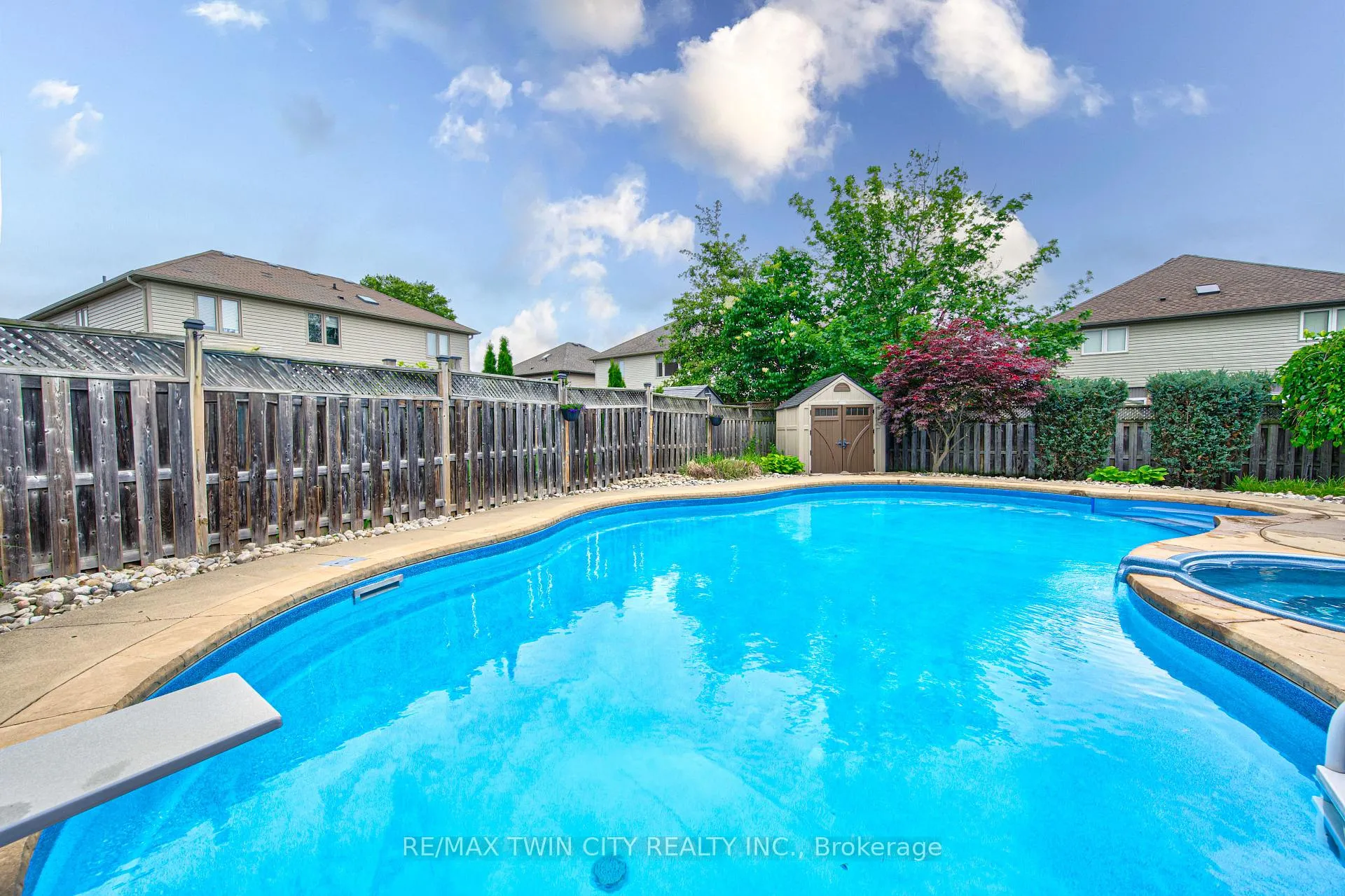 Photo 43 of 21 West Tree Drive, Woolwich, Breslau — HOMEH