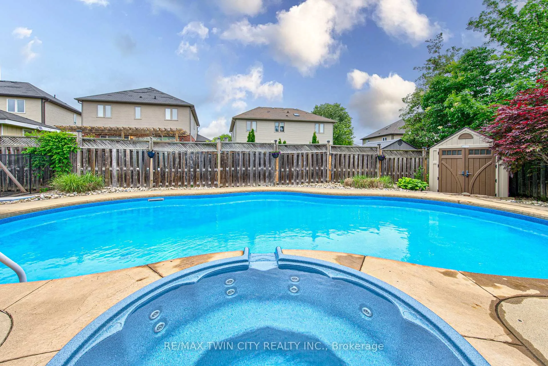 Photo 45 of 21 West Tree Drive, Woolwich, Breslau — HOMEH