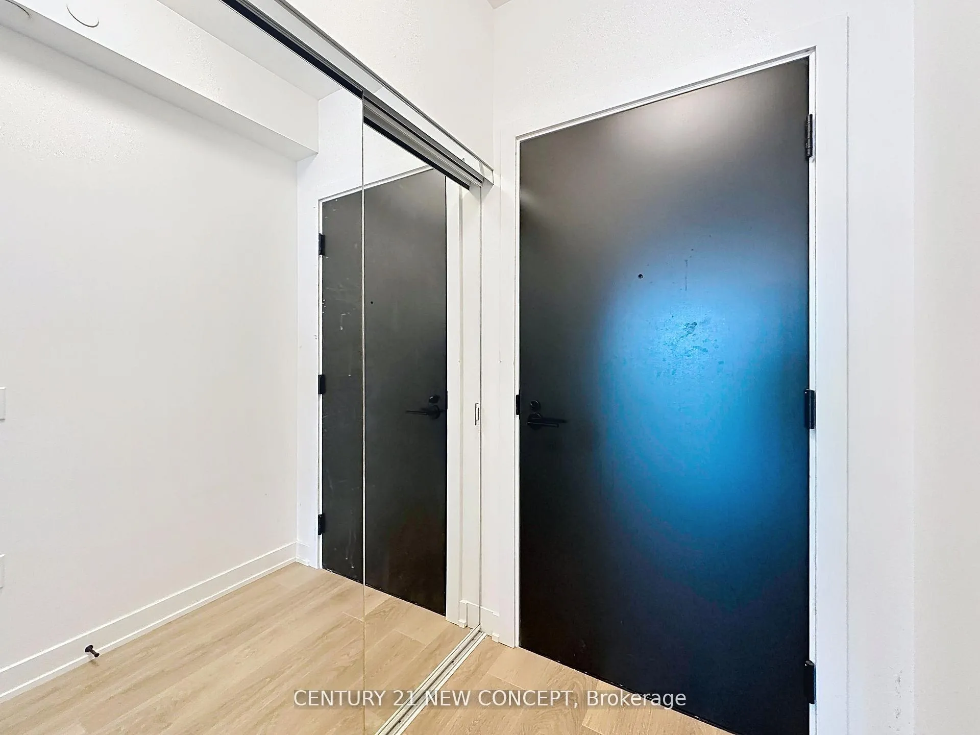 Photo 7 of Unit 3204, 117 Broadway Avenue, Toronto, Mount Pleasant West — HOMEH