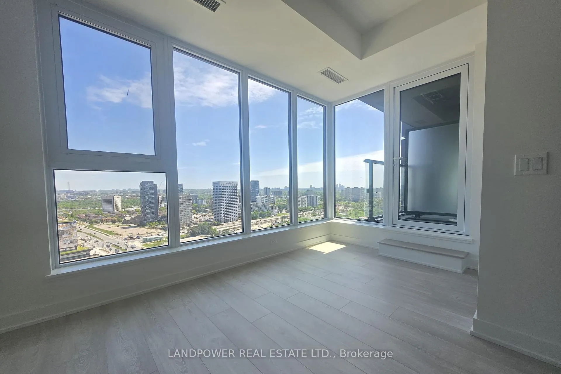 Photo 1 of Unit 2708, 5 Quarrington Lane, North York, Banbury-Don Mills — HOMEH