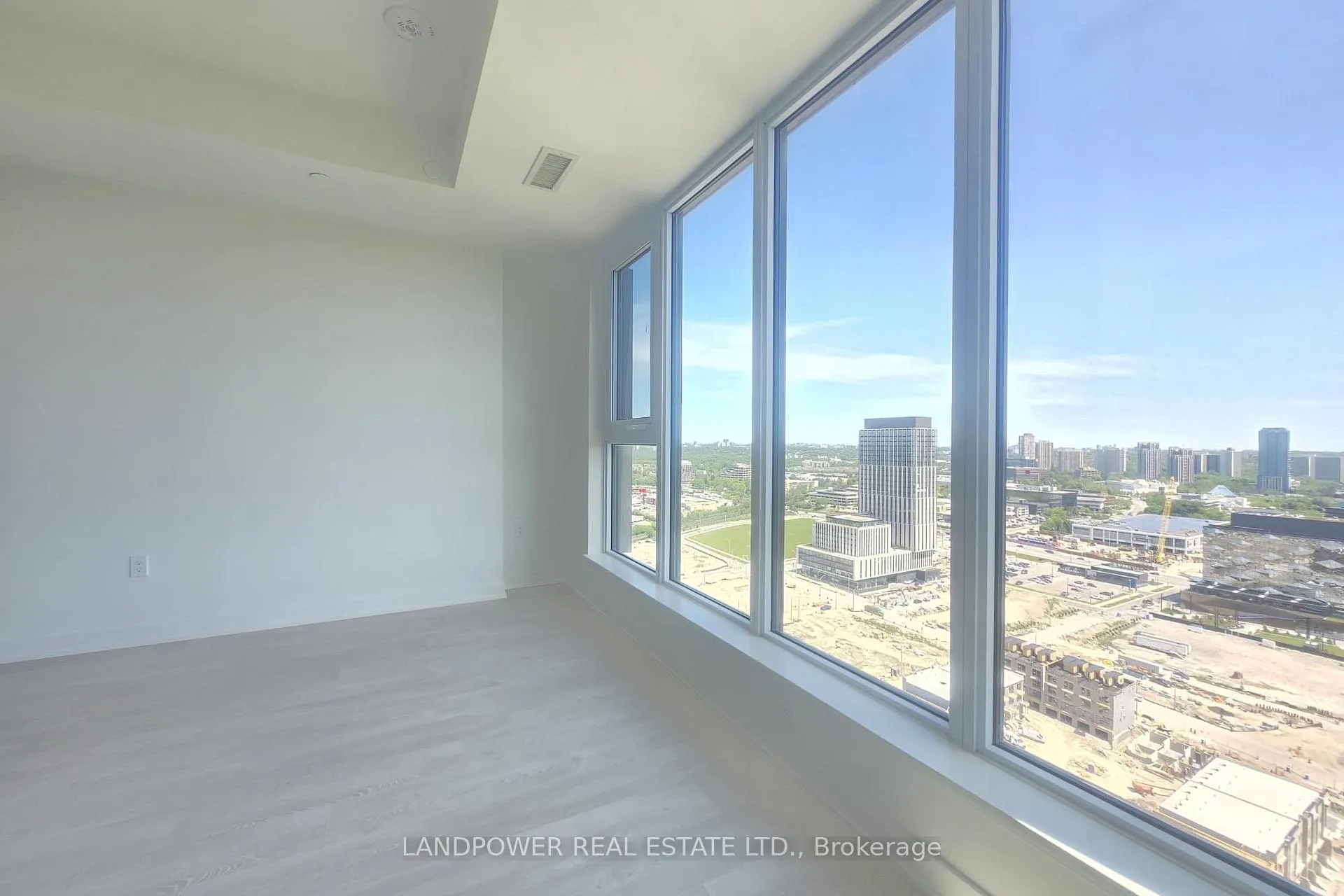 Photo 4 of Unit 2708, 5 Quarrington Lane, North York, Banbury-Don Mills — HOMEH