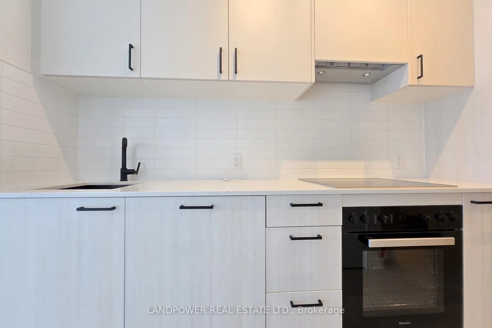 Photo 6 of Unit 2708, 5 Quarrington Lane, North York, Banbury-Don Mills — HOMEH