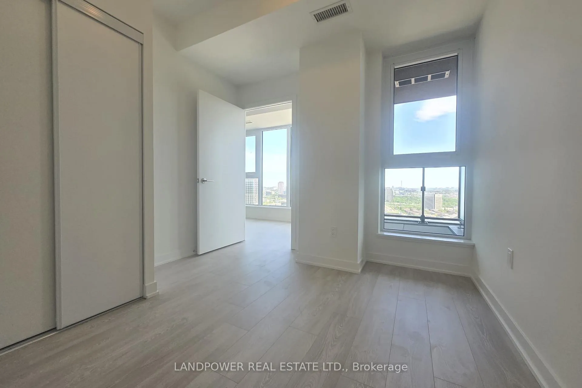 Photo 9 of Unit 2708, 5 Quarrington Lane, North York, Banbury-Don Mills — HOMEH