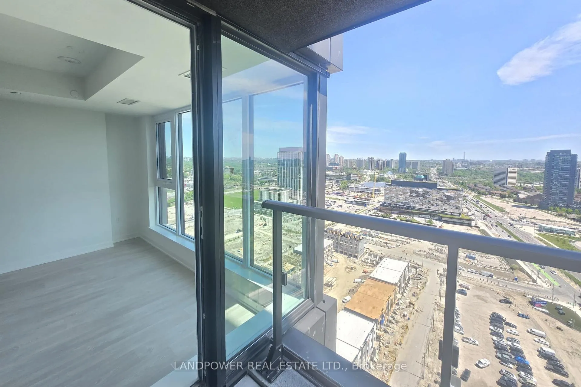 Photo 13 of Unit 2708, 5 Quarrington Lane, North York, Banbury-Don Mills — HOMEH