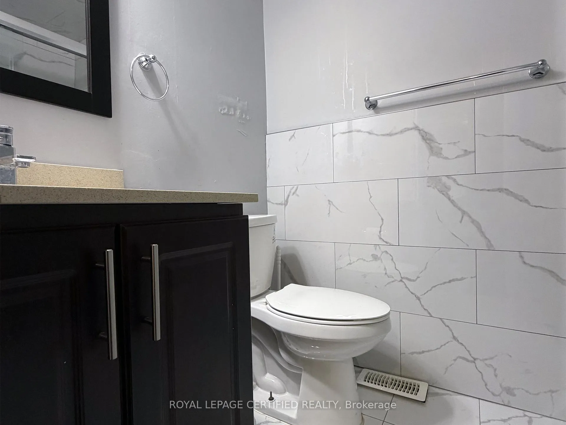 Photo 24 of 13 Greenhills Square, Brampton, Northgate — HOMEH