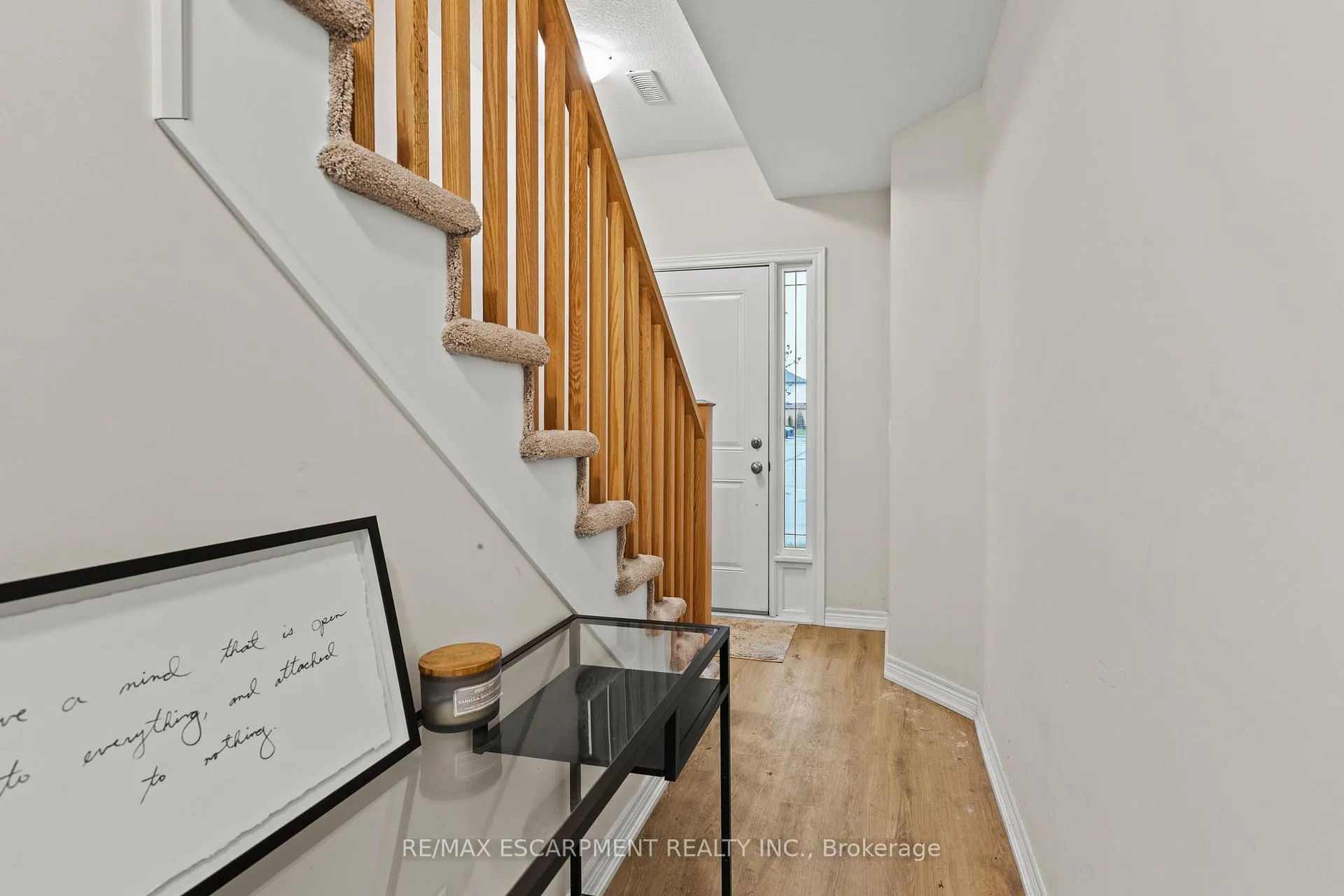 Photo 5 of Unit 4, 19 Picardy Drive, Hamilton, Stoney Creek Mountain — HOMEH