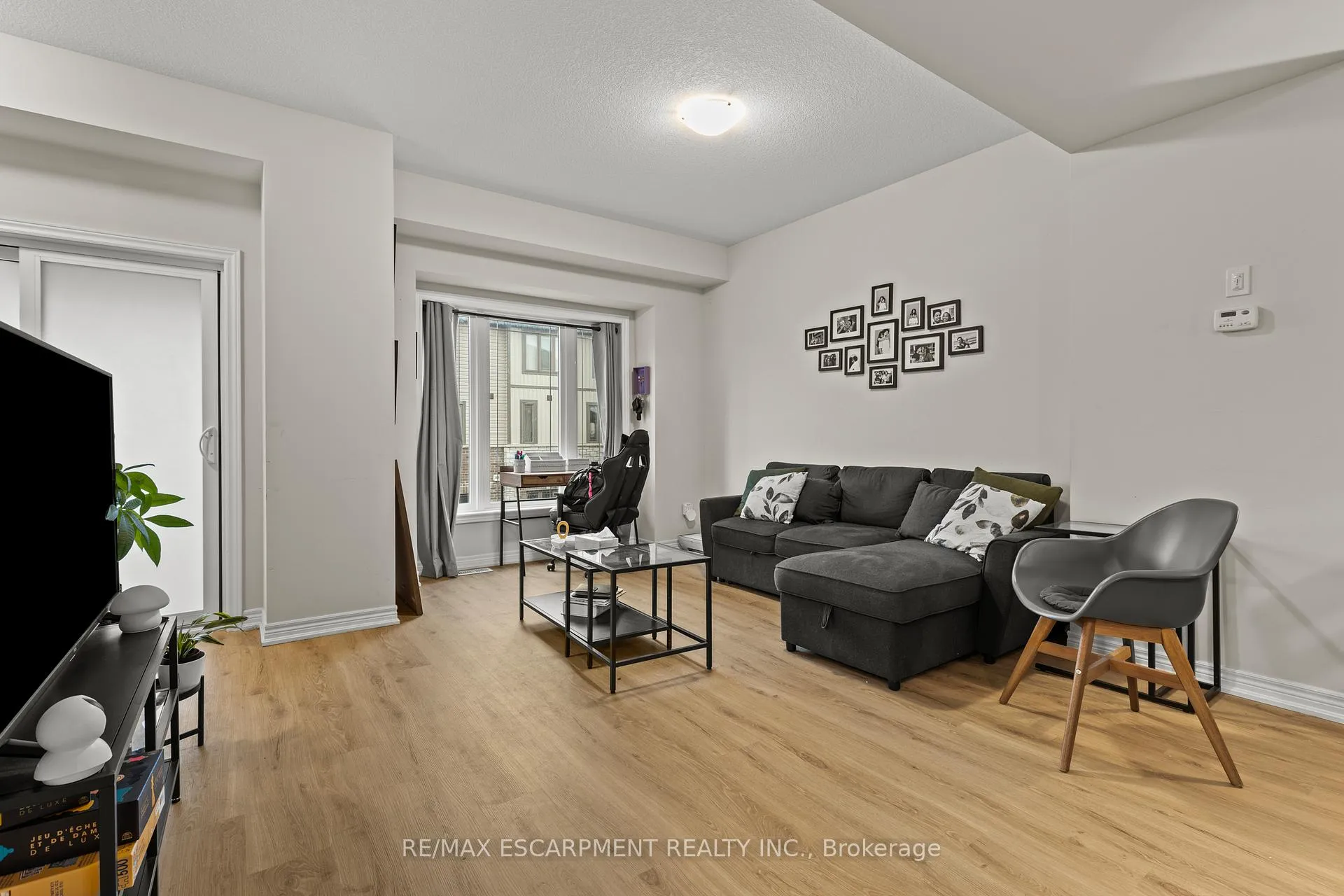 Photo 13 of Unit 4, 19 Picardy Drive, Hamilton, Stoney Creek Mountain — HOMEH