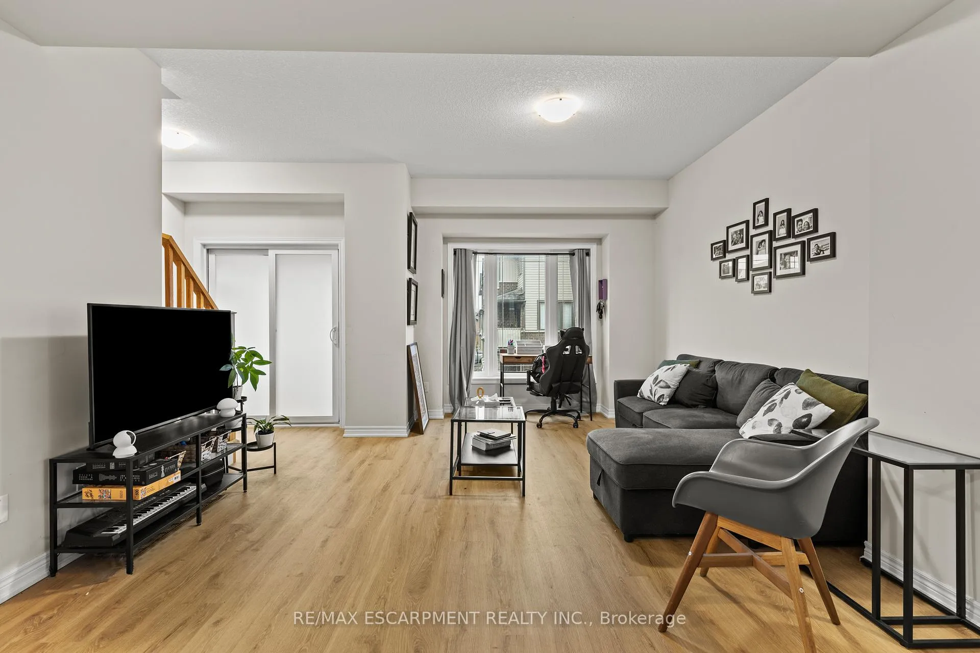 Photo 14 of Unit 4, 19 Picardy Drive, Hamilton, Stoney Creek Mountain — HOMEH