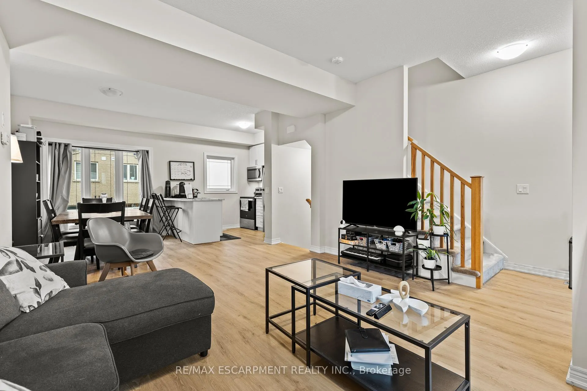 Photo 16 of Unit 4, 19 Picardy Drive, Hamilton, Stoney Creek Mountain — HOMEH