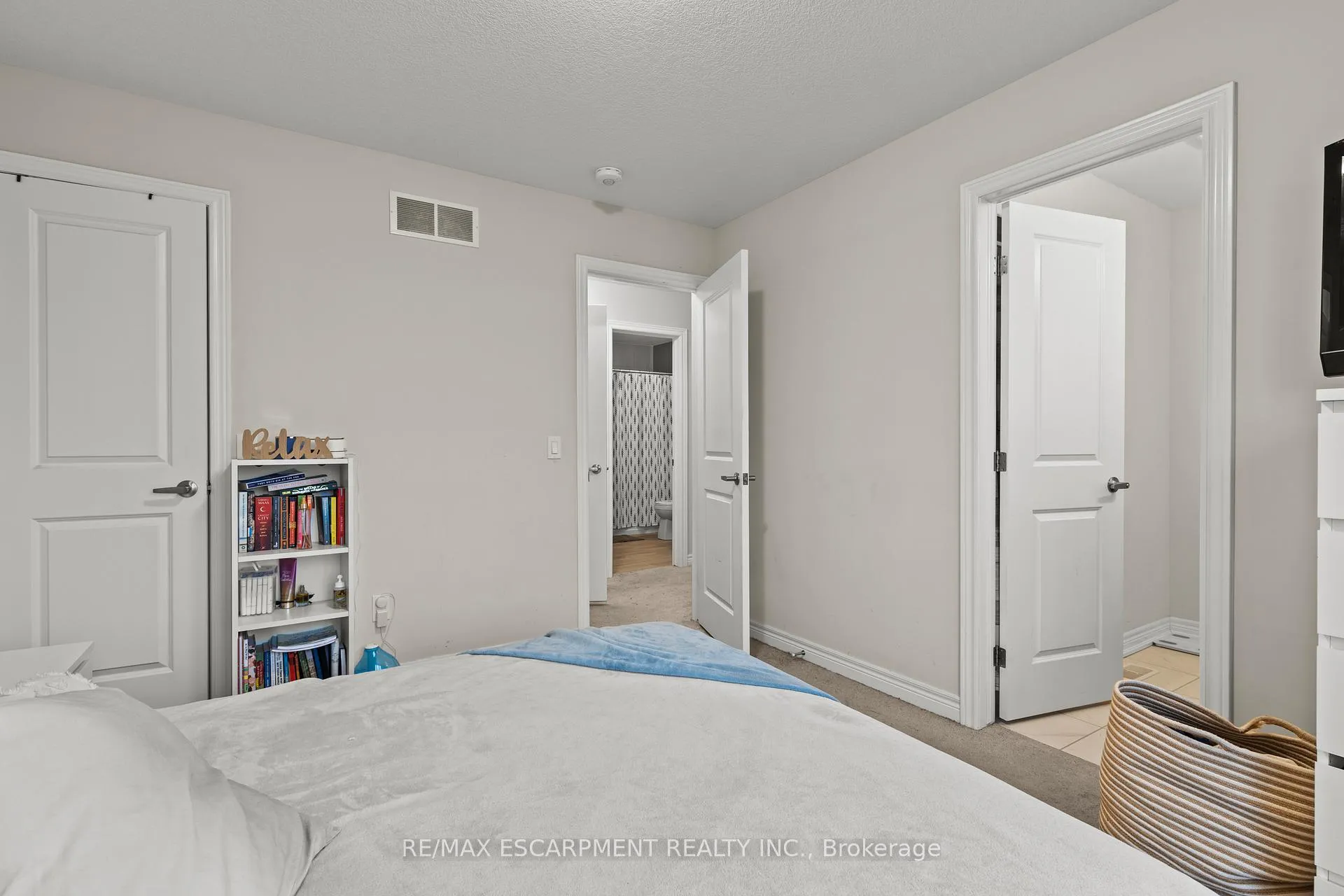 Photo 20 of Unit 4, 19 Picardy Drive, Hamilton, Stoney Creek Mountain — HOMEH