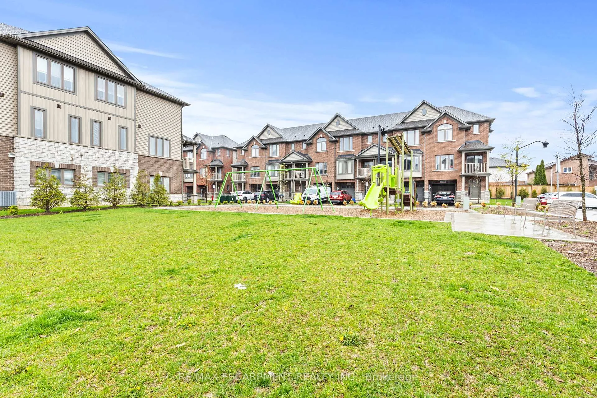 Photo 29 of Unit 4, 19 Picardy Drive, Hamilton, Stoney Creek Mountain — HOMEH