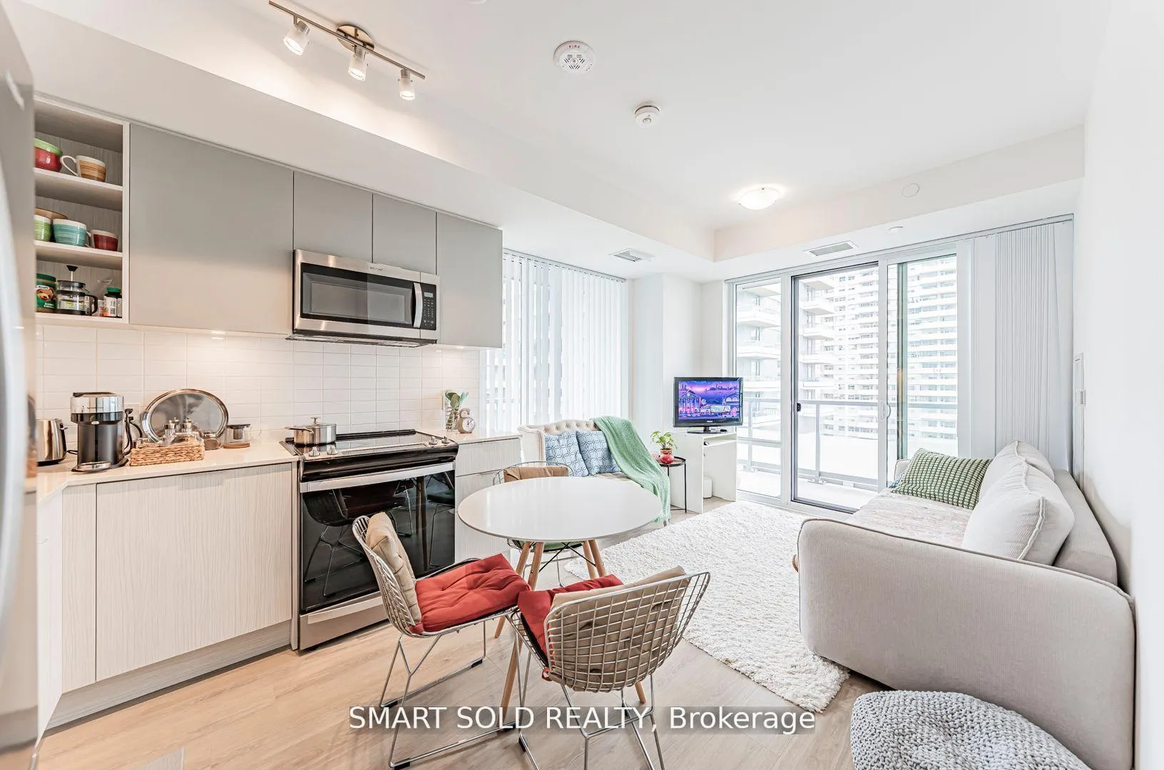Photo 1 of Unit 2003, 25 Holly Street, Toronto, Mount Pleasant West — HOMEH