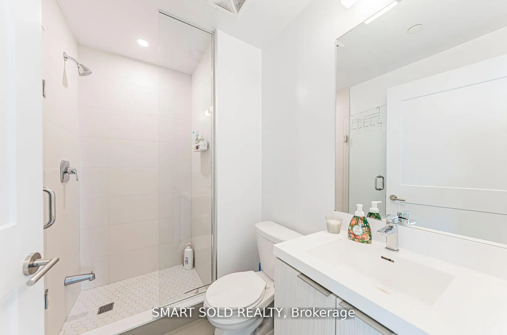 Photo 14 of Unit 2003, 25 Holly Street, Toronto, Mount Pleasant West — HOMEH