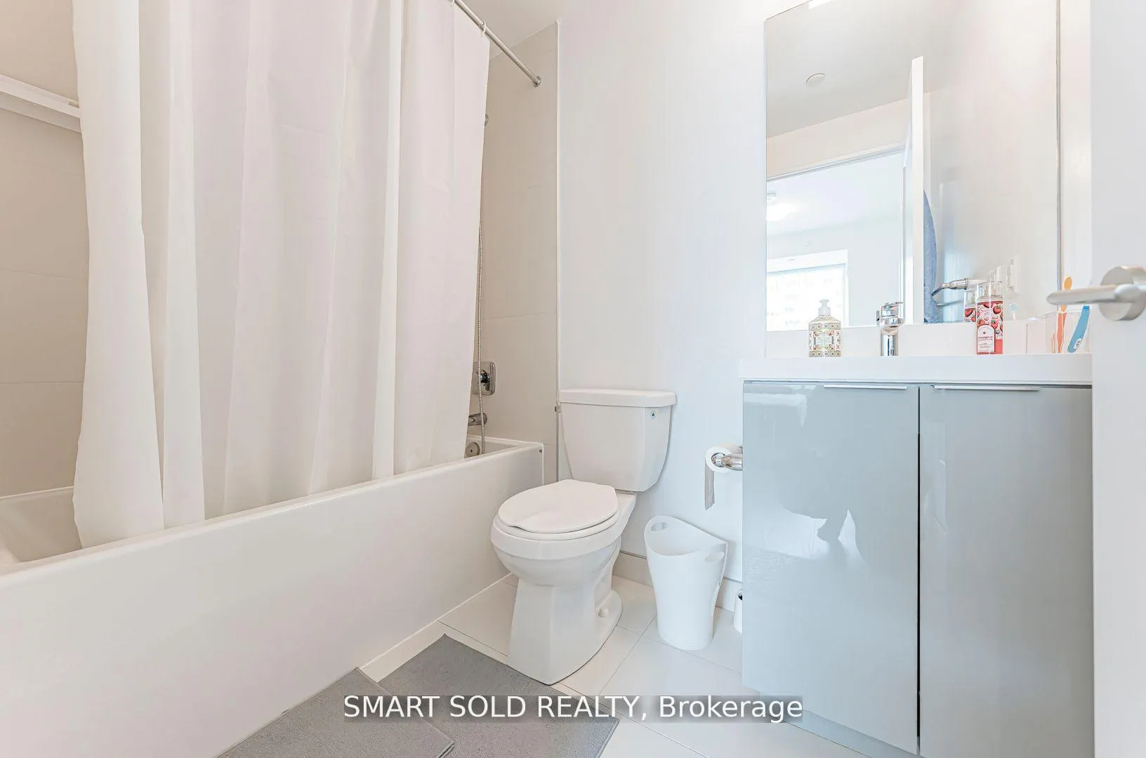 Photo 18 of Unit 2003, 25 Holly Street, Toronto, Mount Pleasant West — HOMEH