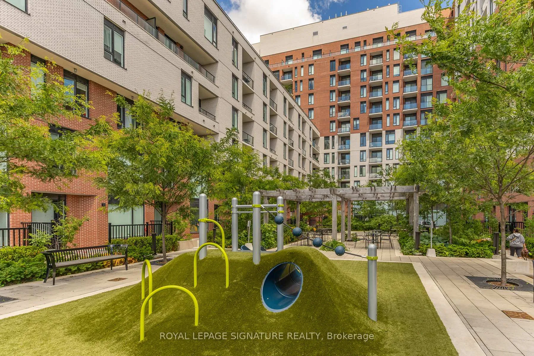 Photo 5 of Unit 704, 3100 Keele Street E, North York, Downsview-Roding-CFB — HOMEH