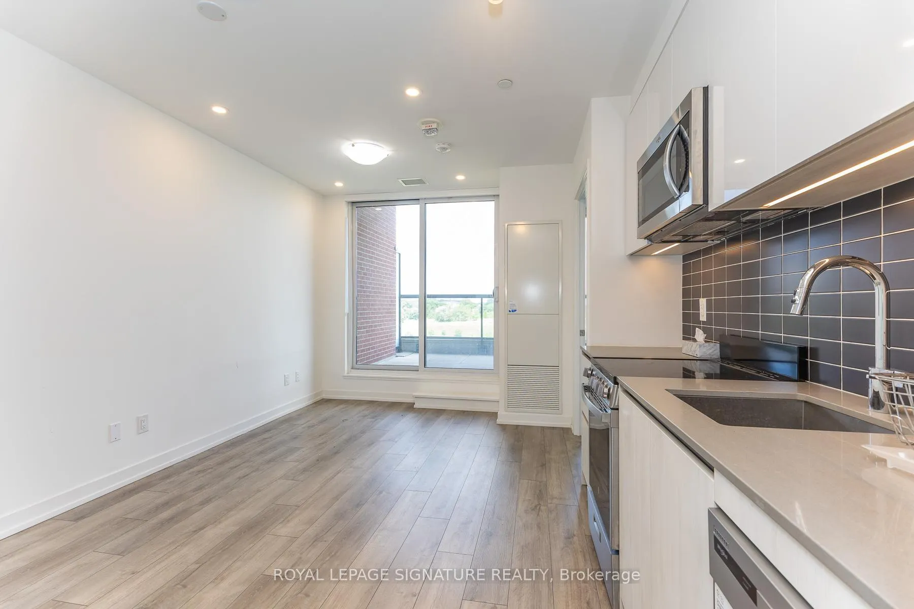 Photo 13 of Unit 704, 3100 Keele Street E, North York, Downsview-Roding-CFB — HOMEH