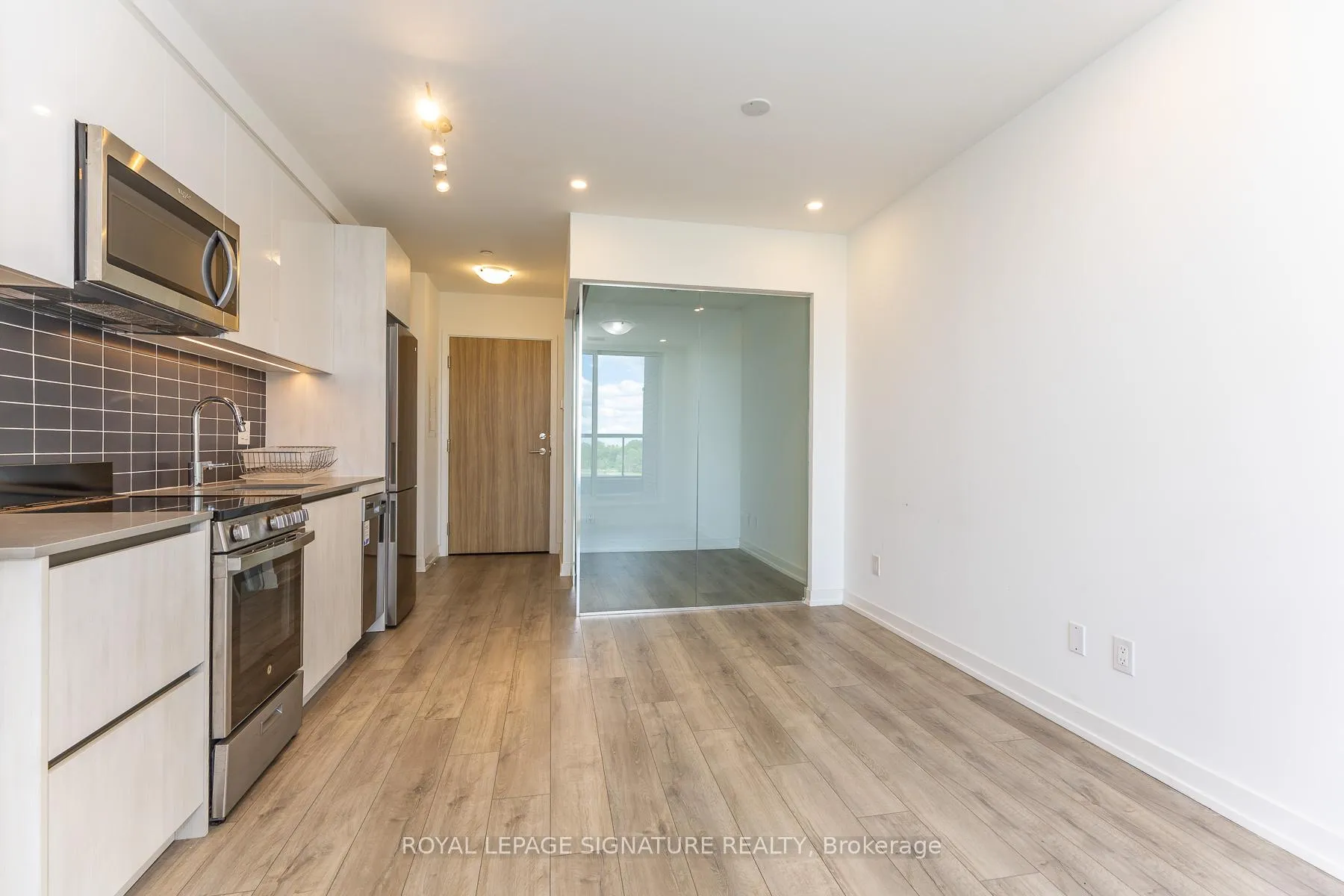 Photo 17 of Unit 704, 3100 Keele Street E, North York, Downsview-Roding-CFB — HOMEH