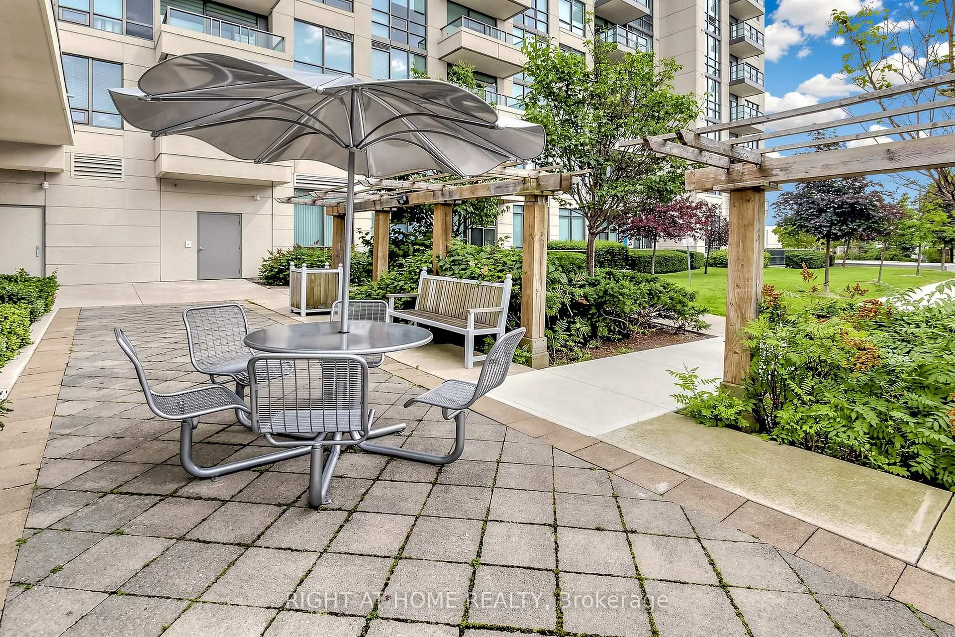 Photo 33 of Unit 1505, 88 Promenade Circle, Vaughan, Brownridge — HOMEH
