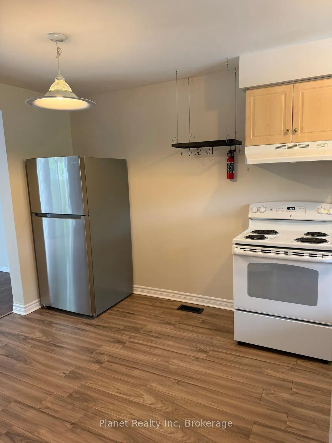 Photo 5 of Unit 101, 240 London Road W, Guelph, Downtown — HOMEH