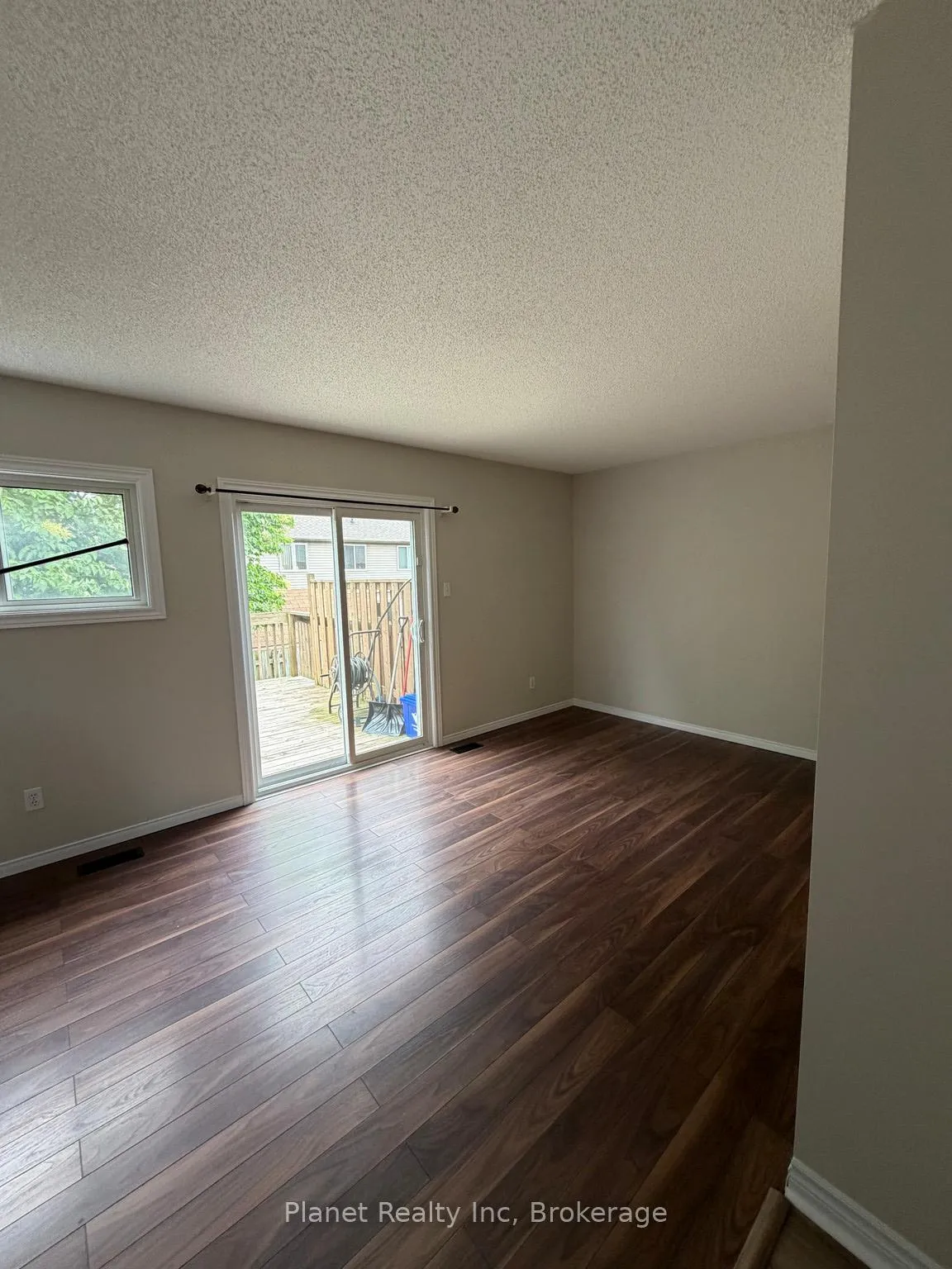 Photo 6 of Unit 101, 240 London Road W, Guelph, Downtown — HOMEH