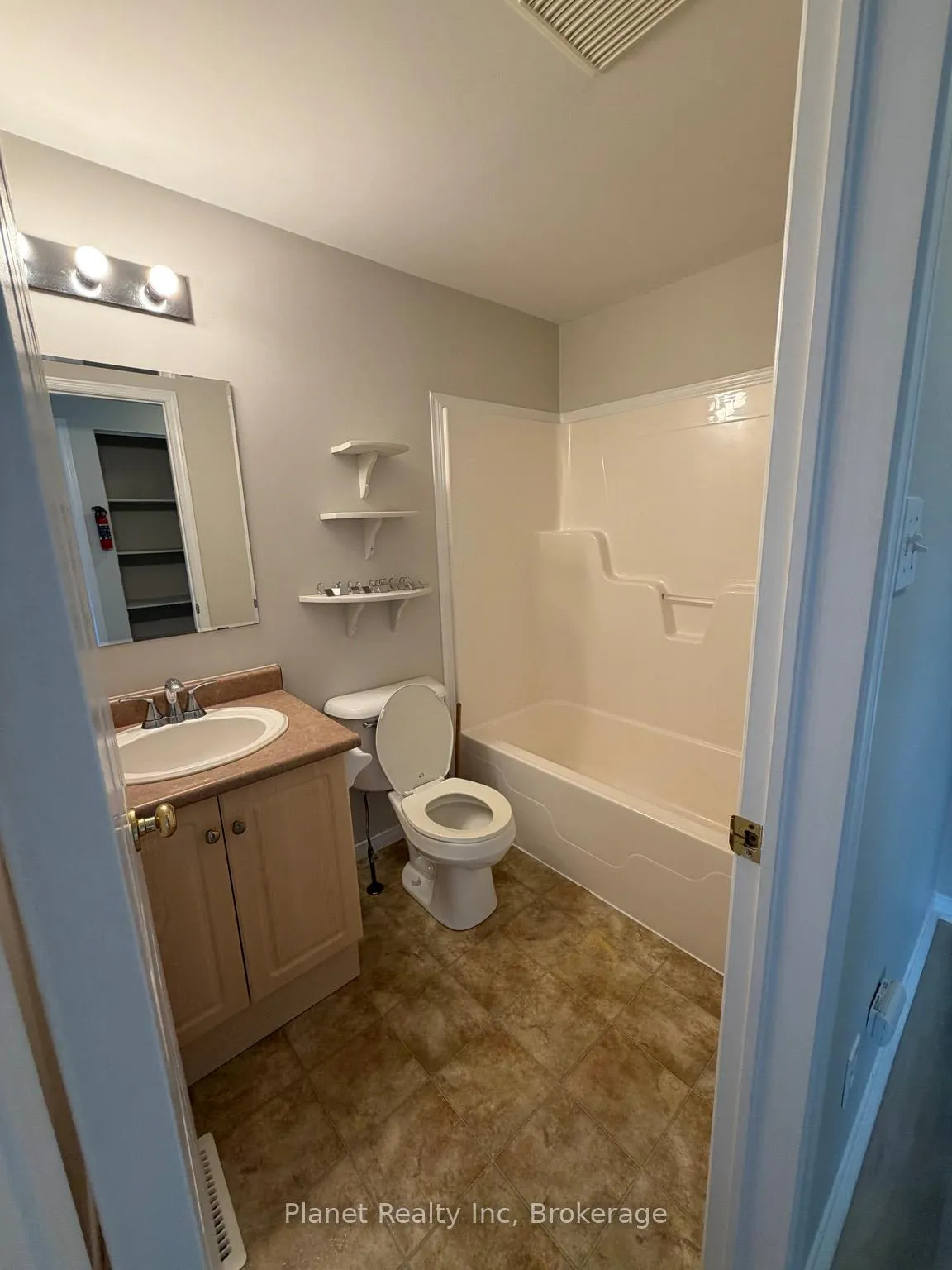 Photo 10 of Unit 101, 240 London Road W, Guelph, Downtown — HOMEH