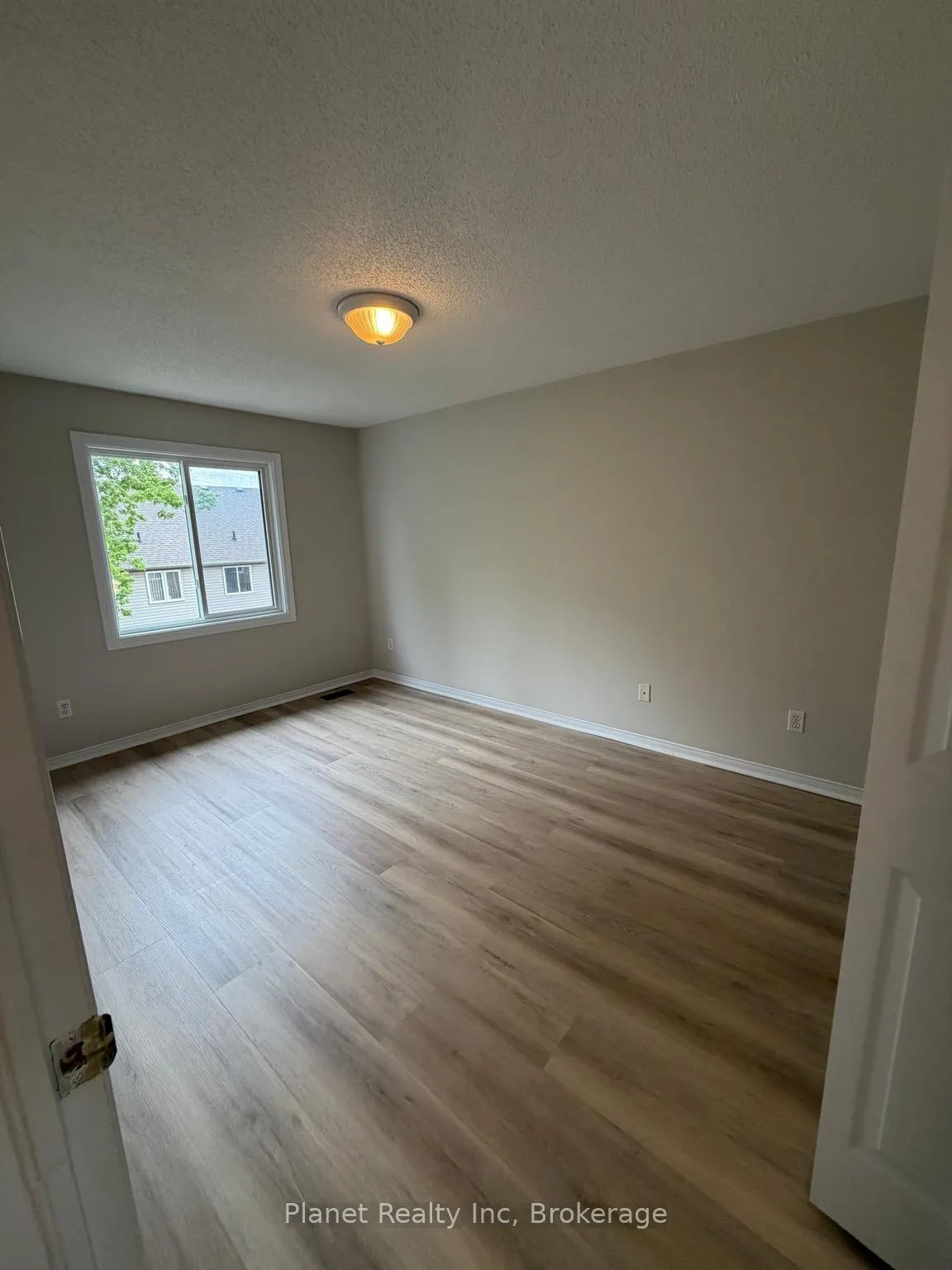 Photo 11 of Unit 101, 240 London Road W, Guelph, Downtown — HOMEH
