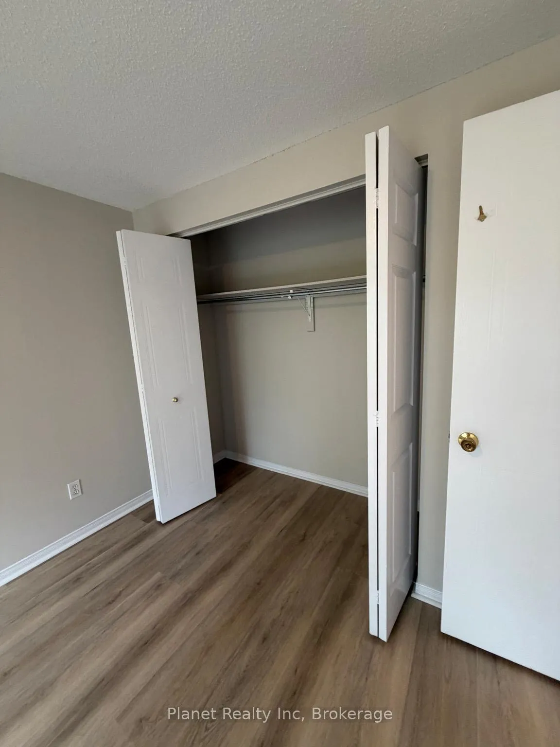 Photo 12 of Unit 101, 240 London Road W, Guelph, Downtown — HOMEH