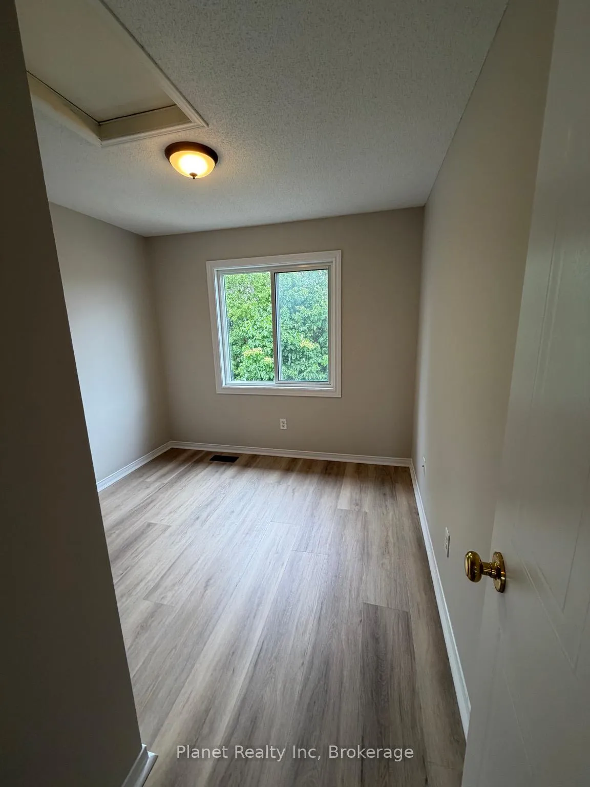 Photo 13 of Unit 101, 240 London Road W, Guelph, Downtown — HOMEH