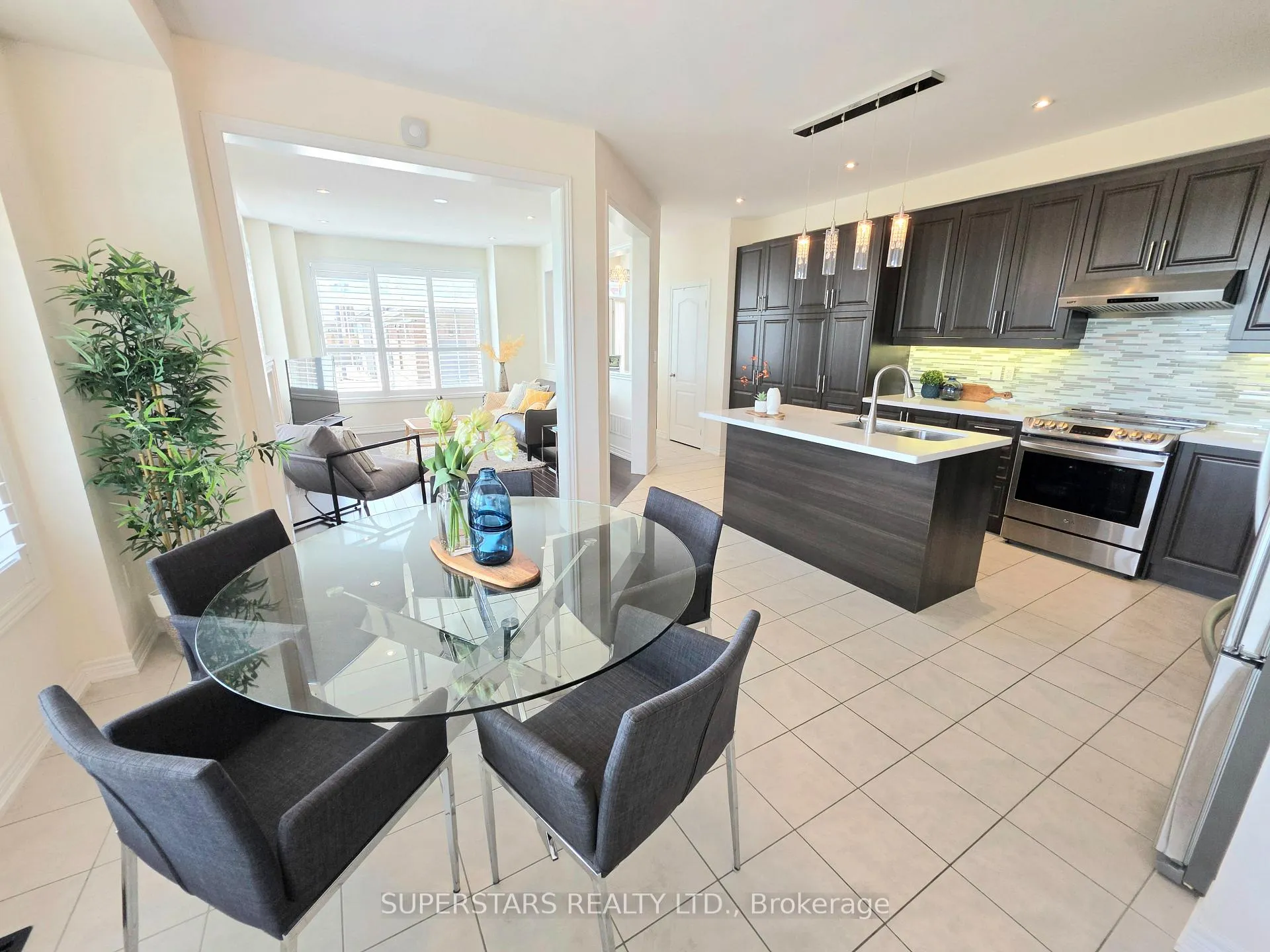 Photo 3 of 33 Tilbury Gate, Markham, Cornell — HOMEH