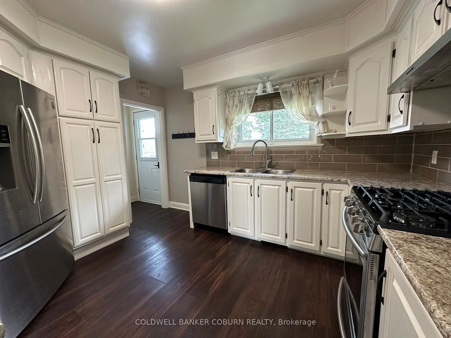 Photo 5 of 20 Elizabeth Drive, South Dundas, Iroquois — HOMEH