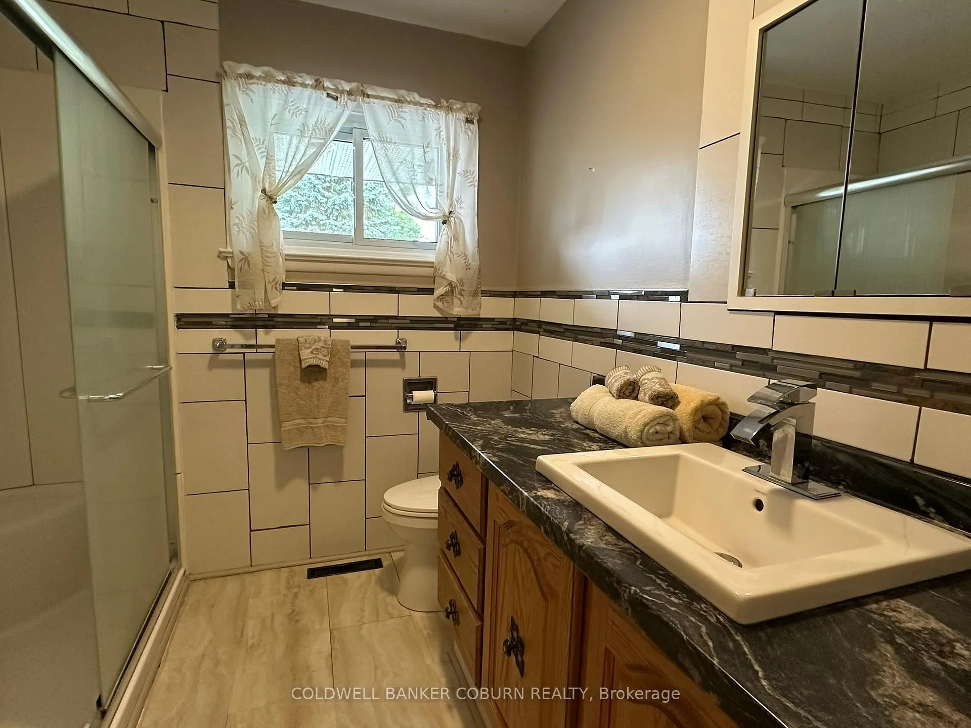 Photo 12 of 20 Elizabeth Drive, South Dundas, Iroquois — HOMEH