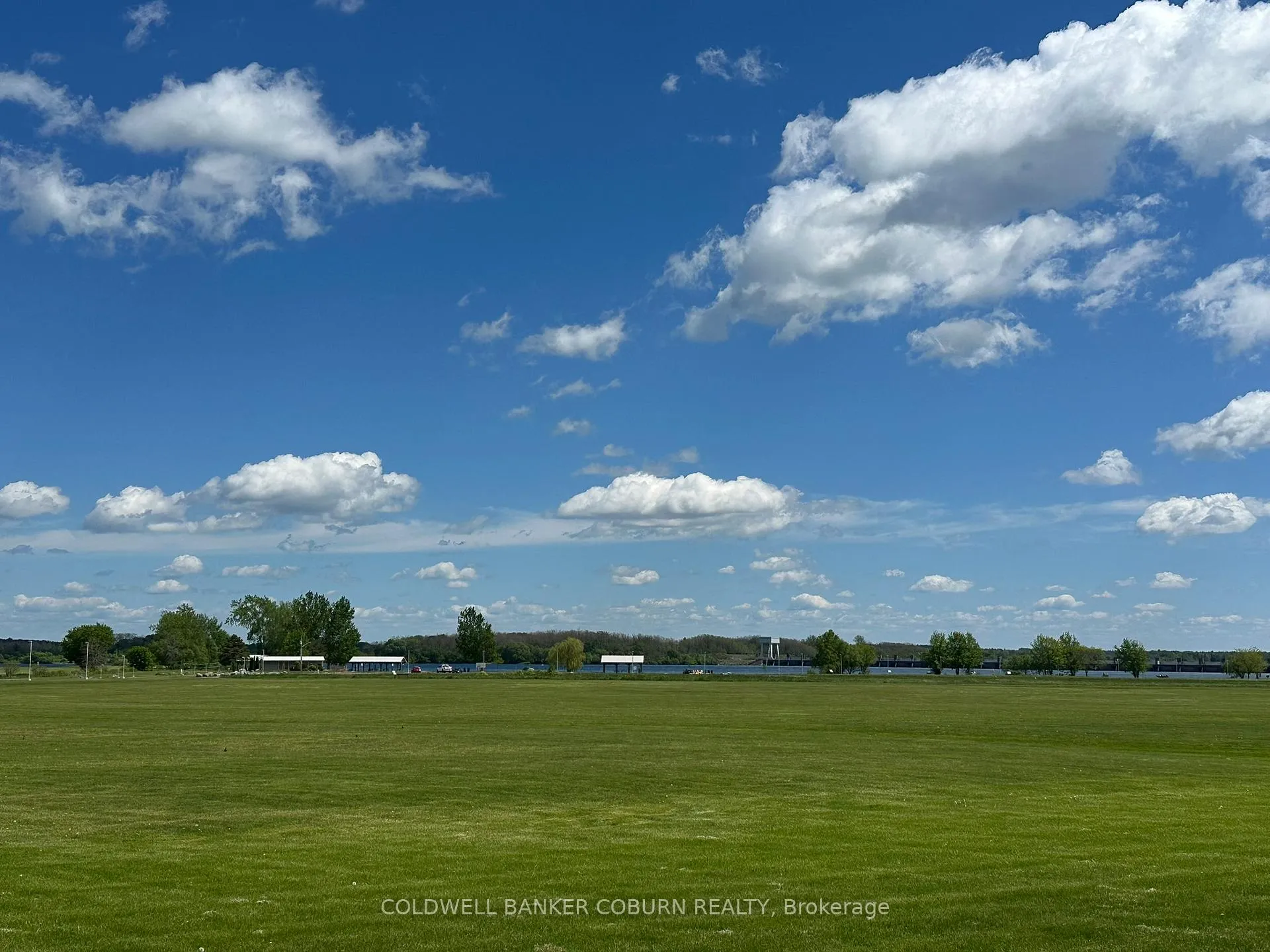Photo 23 of 20 Elizabeth Drive, South Dundas, Iroquois — HOMEH