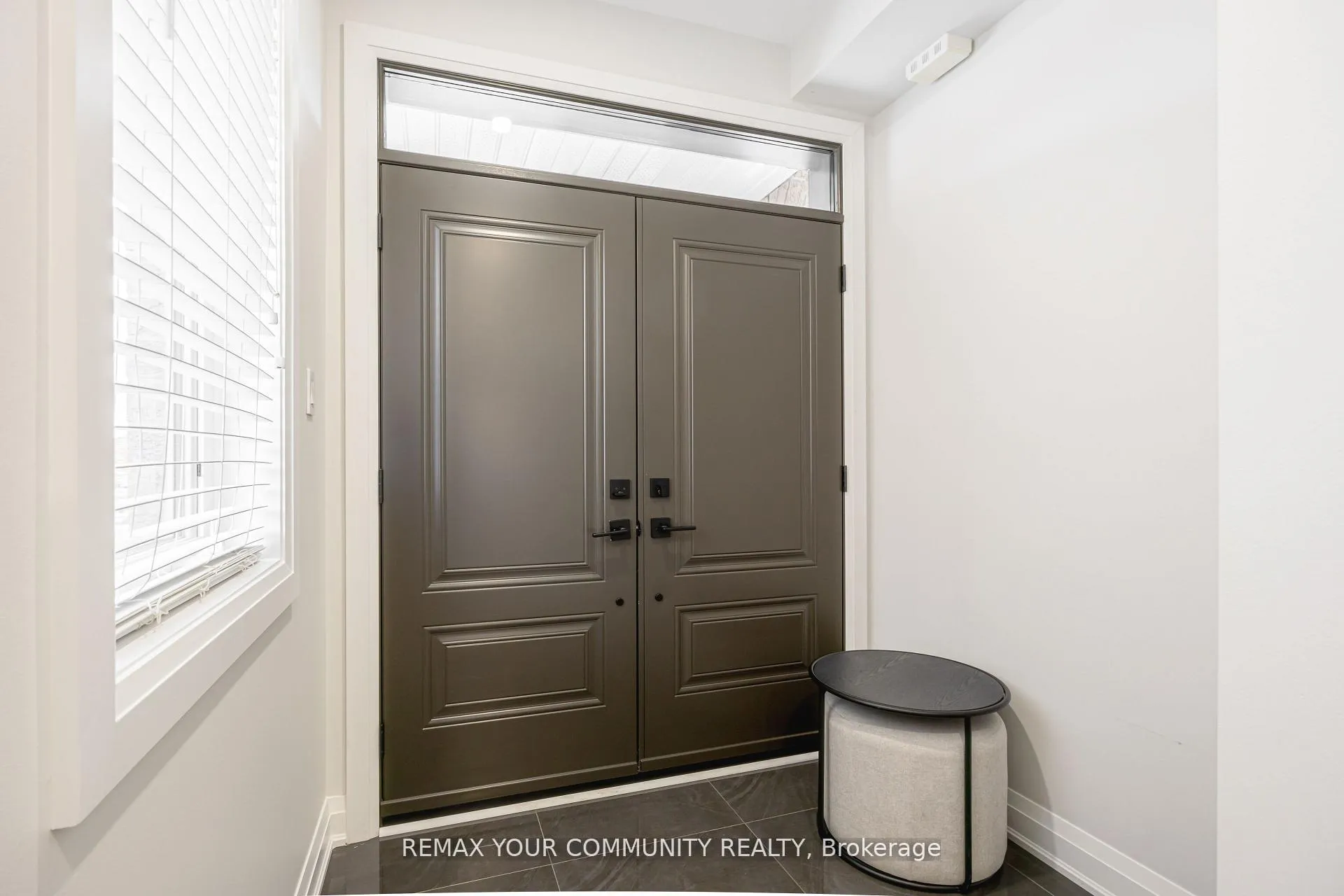 Photo 4 of 65 Bristlewood Crescent, Vaughan, Patterson — HOMEH