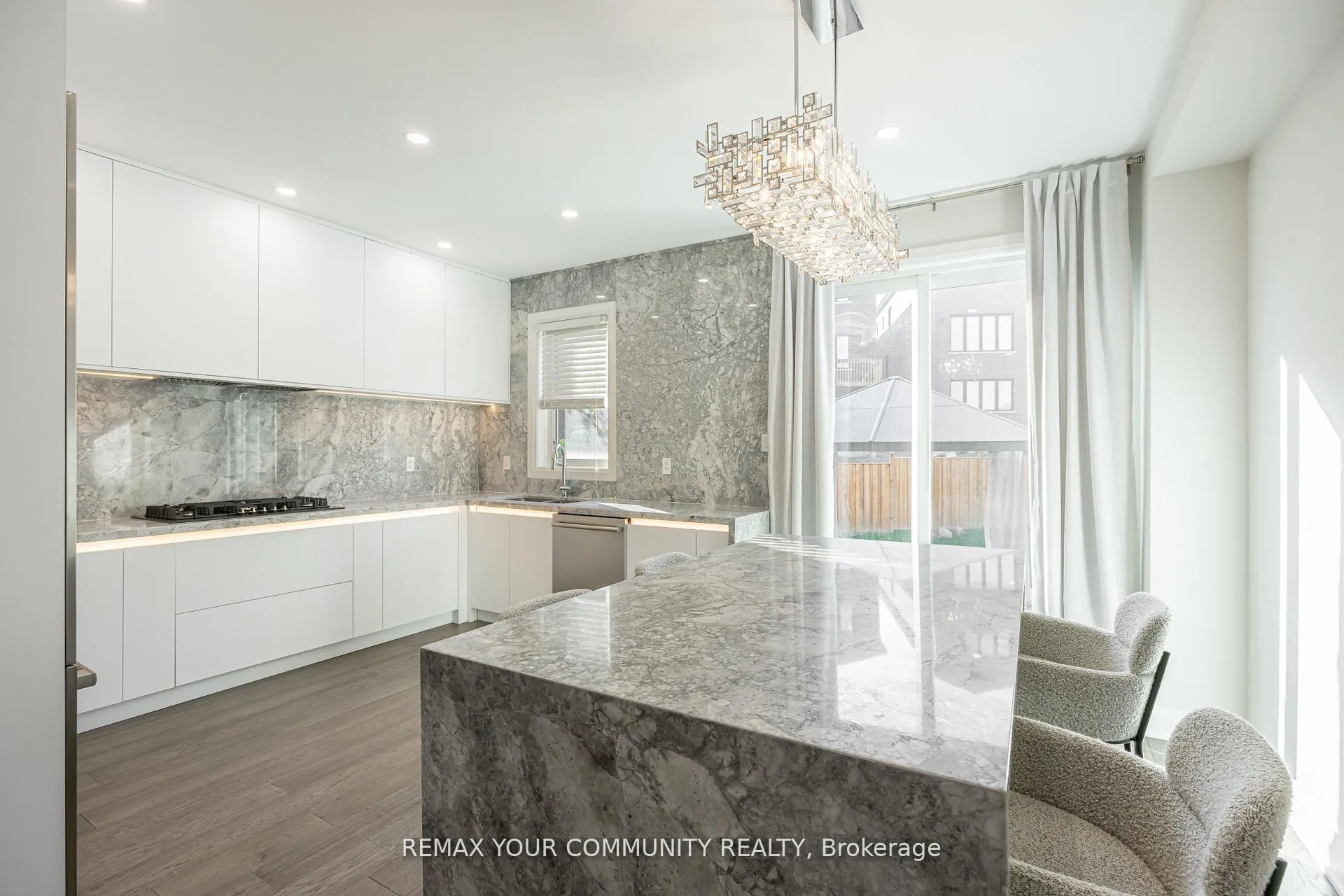 Photo 10 of 65 Bristlewood Crescent, Vaughan, Patterson — HOMEH