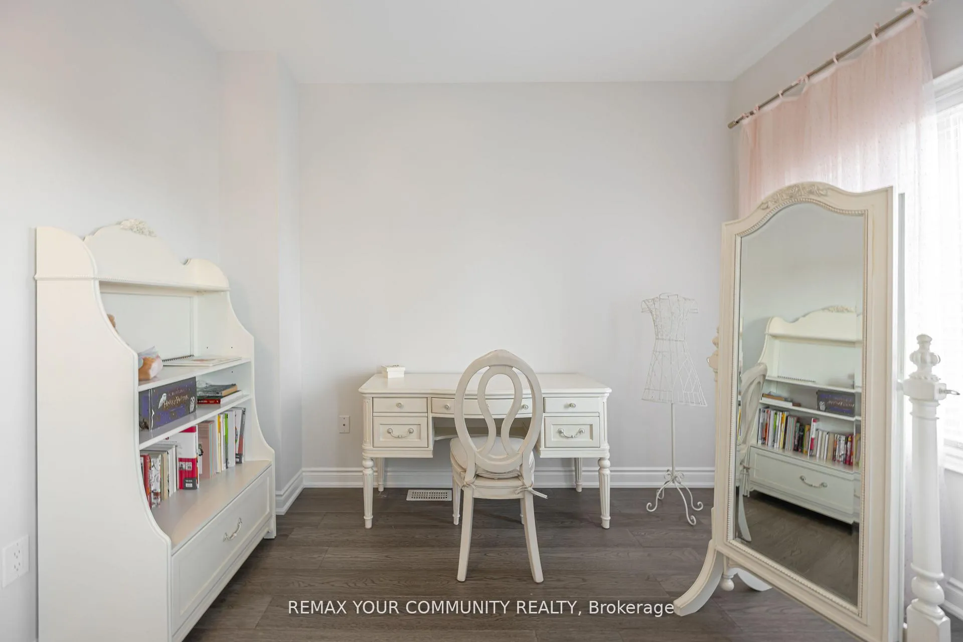 Photo 19 of 65 Bristlewood Crescent, Vaughan, Patterson — HOMEH