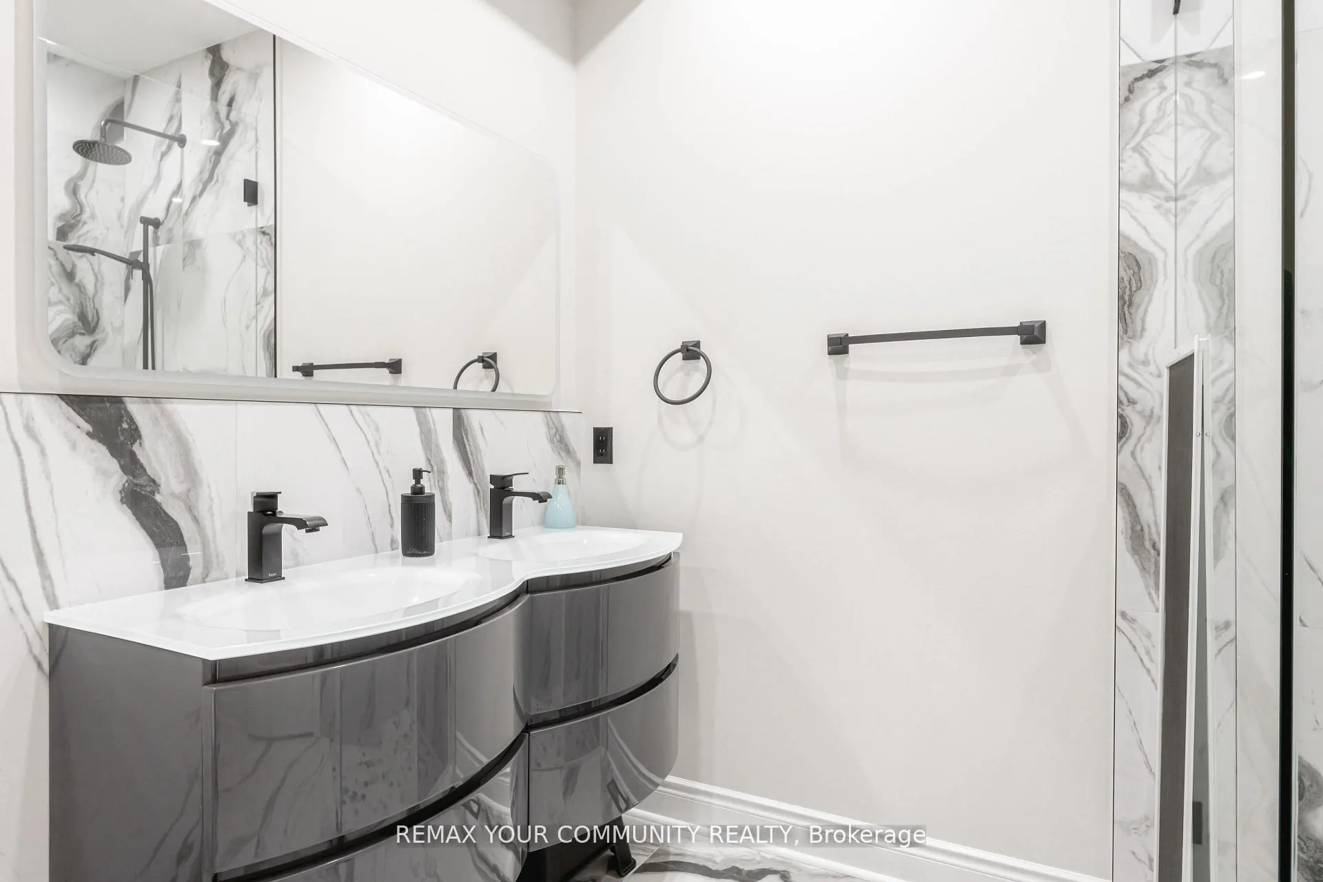 Photo 26 of 65 Bristlewood Crescent, Vaughan, Patterson — HOMEH